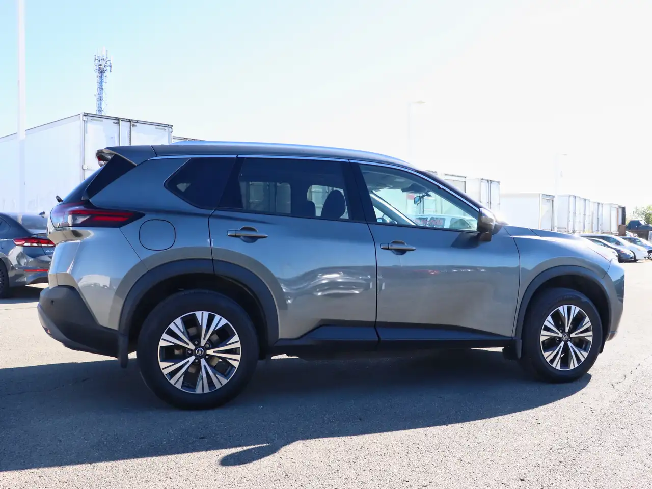 Nissan Rogue снимка Nissan Rogue