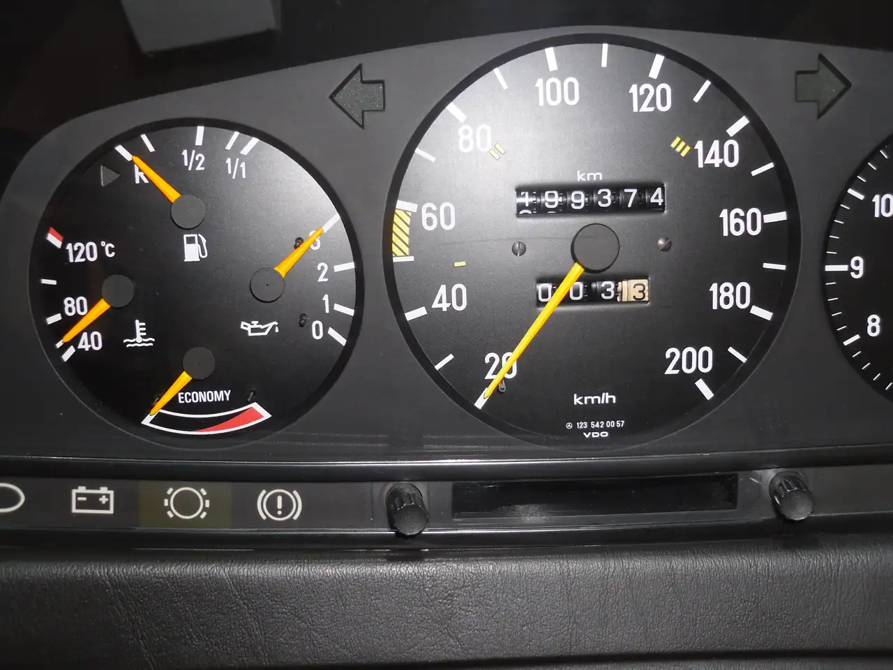 Mercedes-Benz 200 W123 Automatik - restauriert, foto 9
