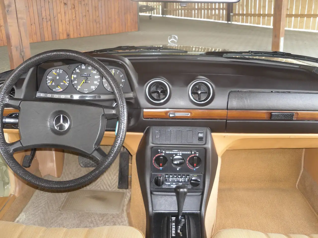 Mercedes-Benz 200 W123 Automatik - restauriert, foto 8