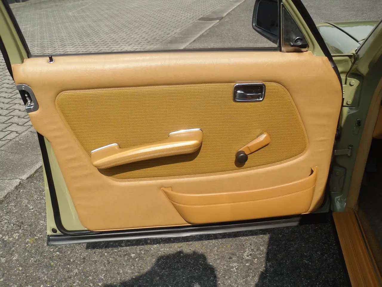 Mercedes-Benz 200 W123 Automatik - restauriert, foto 10
