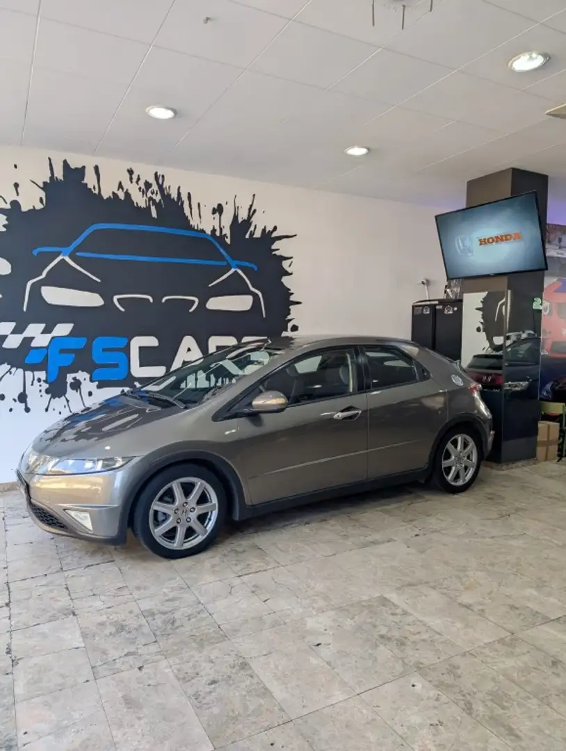 Honda Civic 2.2i-CTDI Comfort Gris - 1