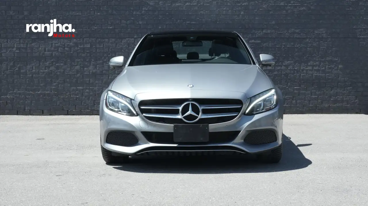 Mercedes-Benz C-Class снимка Mercedes-Benz C-Class