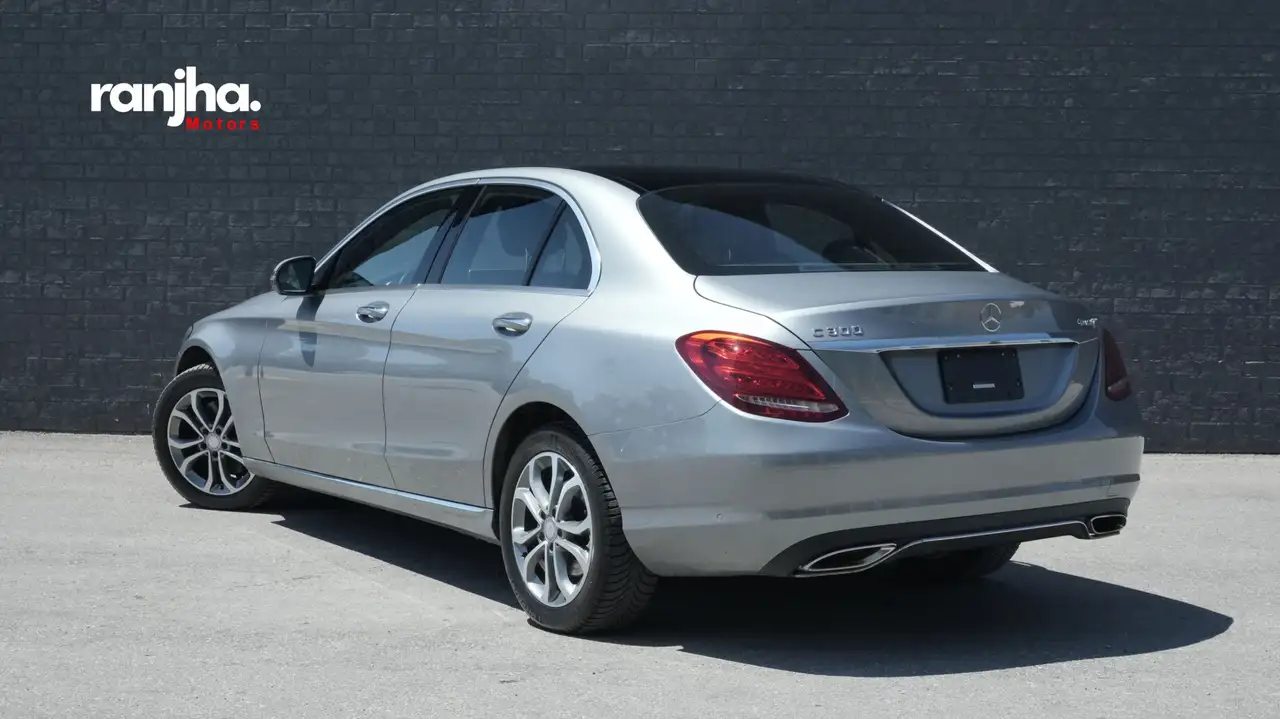 Mercedes-Benz C-Class снимка Mercedes-Benz C-Class