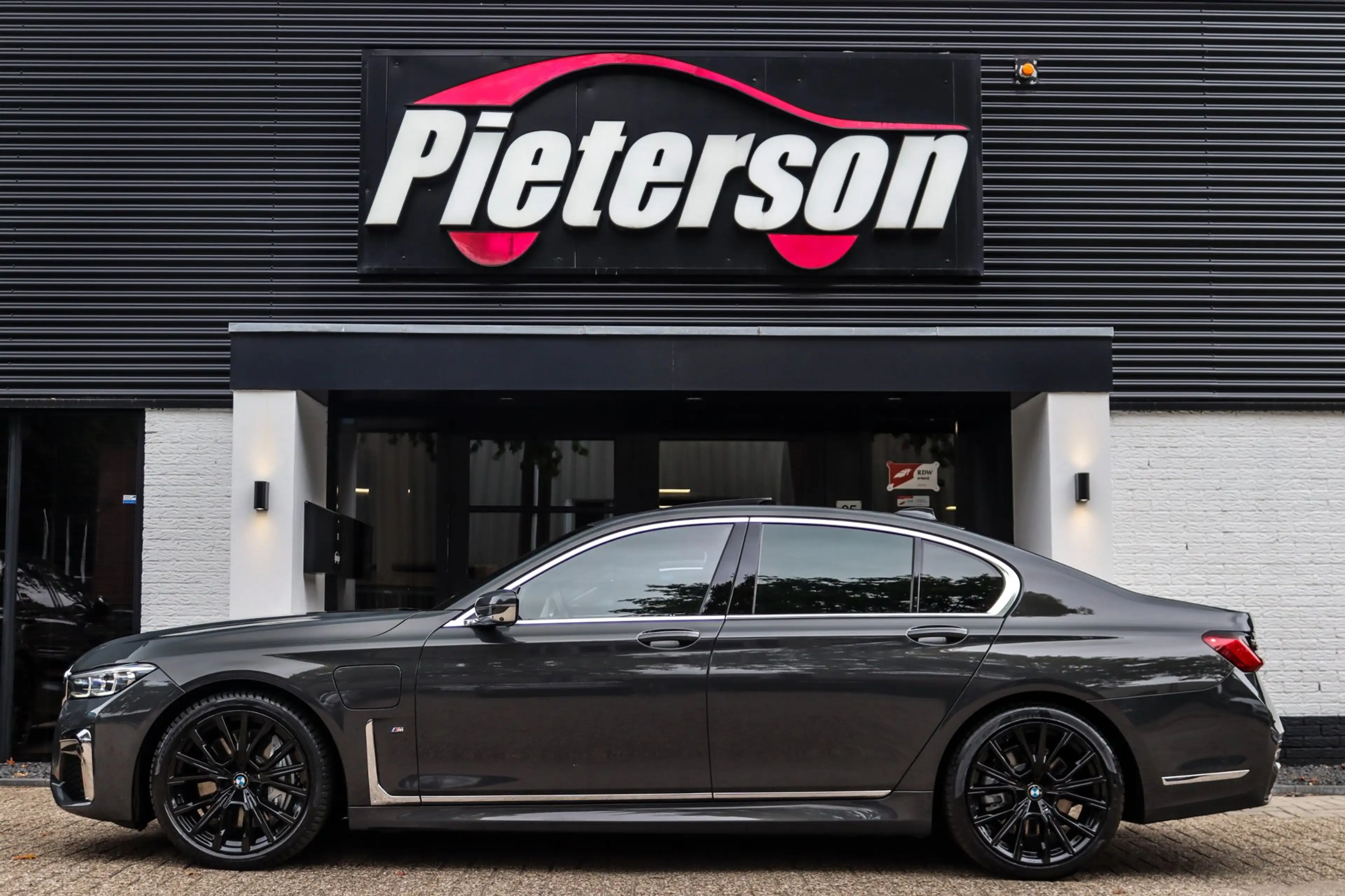 BMW 745 7-serie 745e M-Pakket BTW! PANO NAP HUD H&K LASER — photo 10