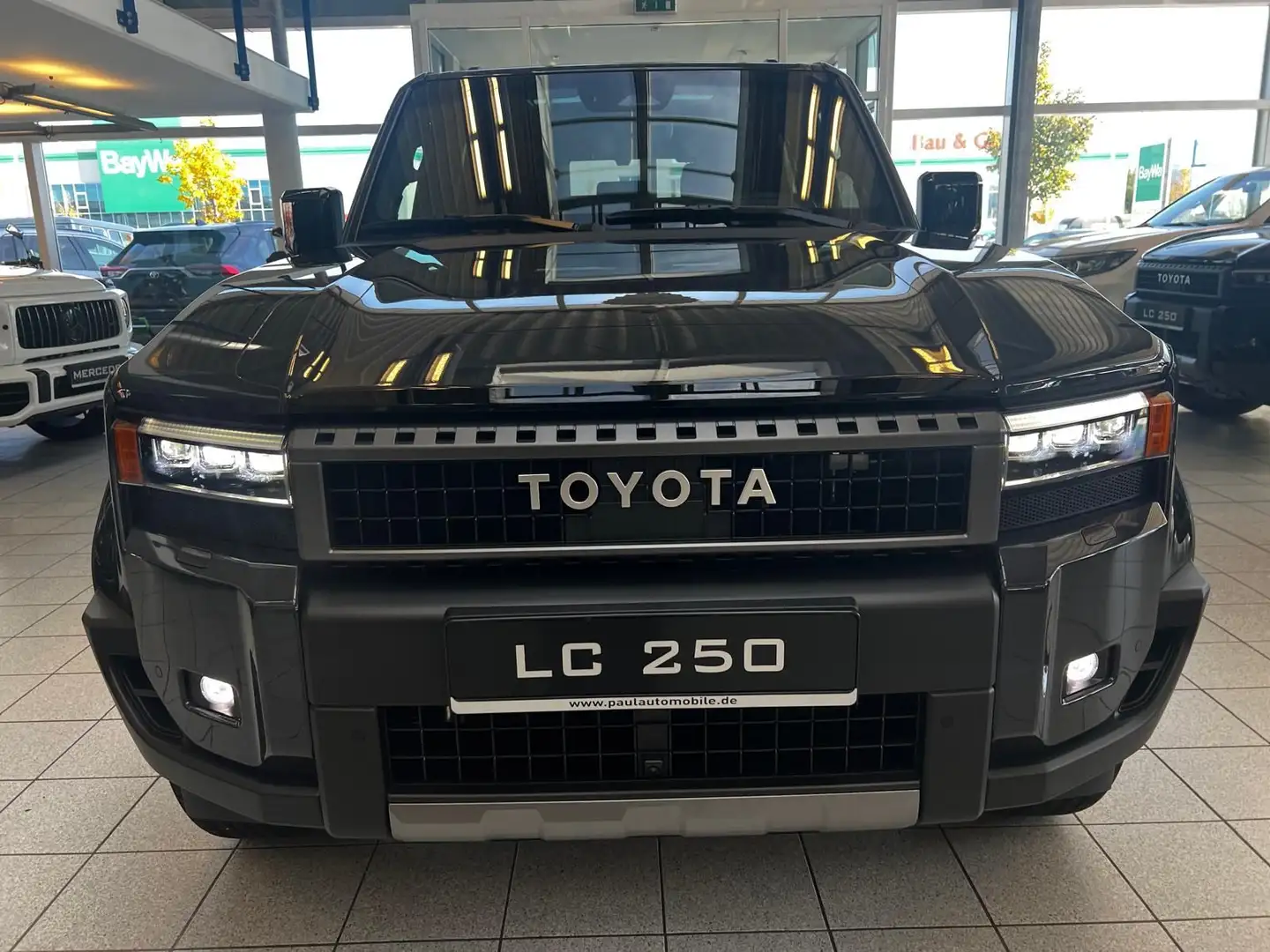 Toyota Land Cruiser 250 - TEC EDITION-7-SEATS-PANORAMA-HEADUP-JBL Szary - 2