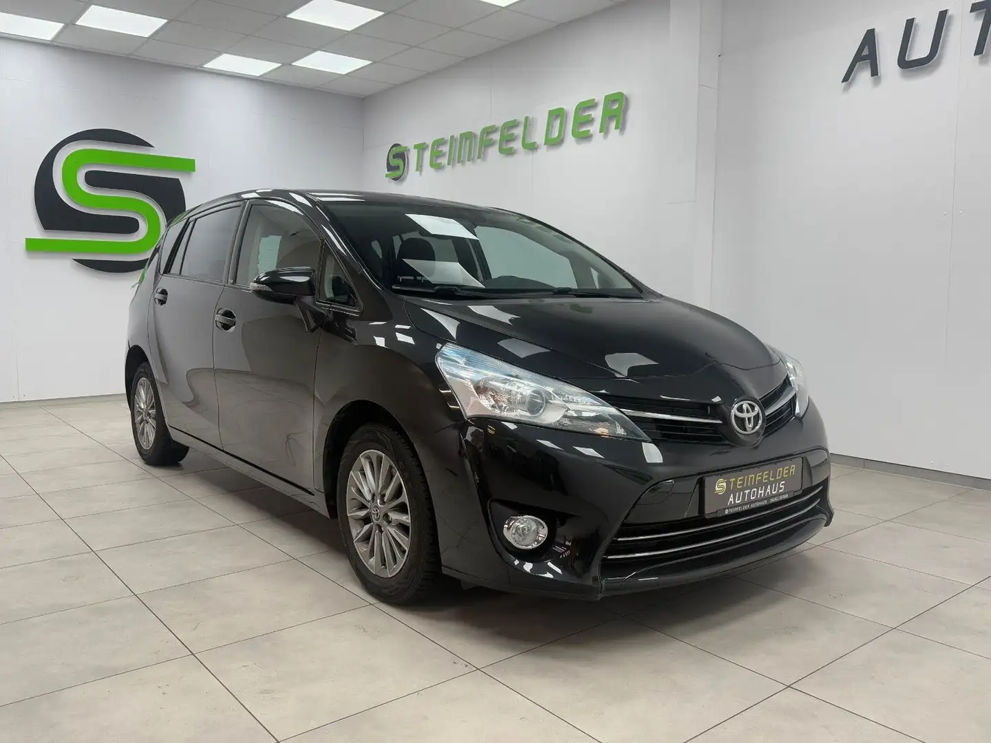 Toyota Verso 1.6D-D4 Edition-S/NAVI/TEMPOMAT/KAMERA/AHK Schwarz - 1