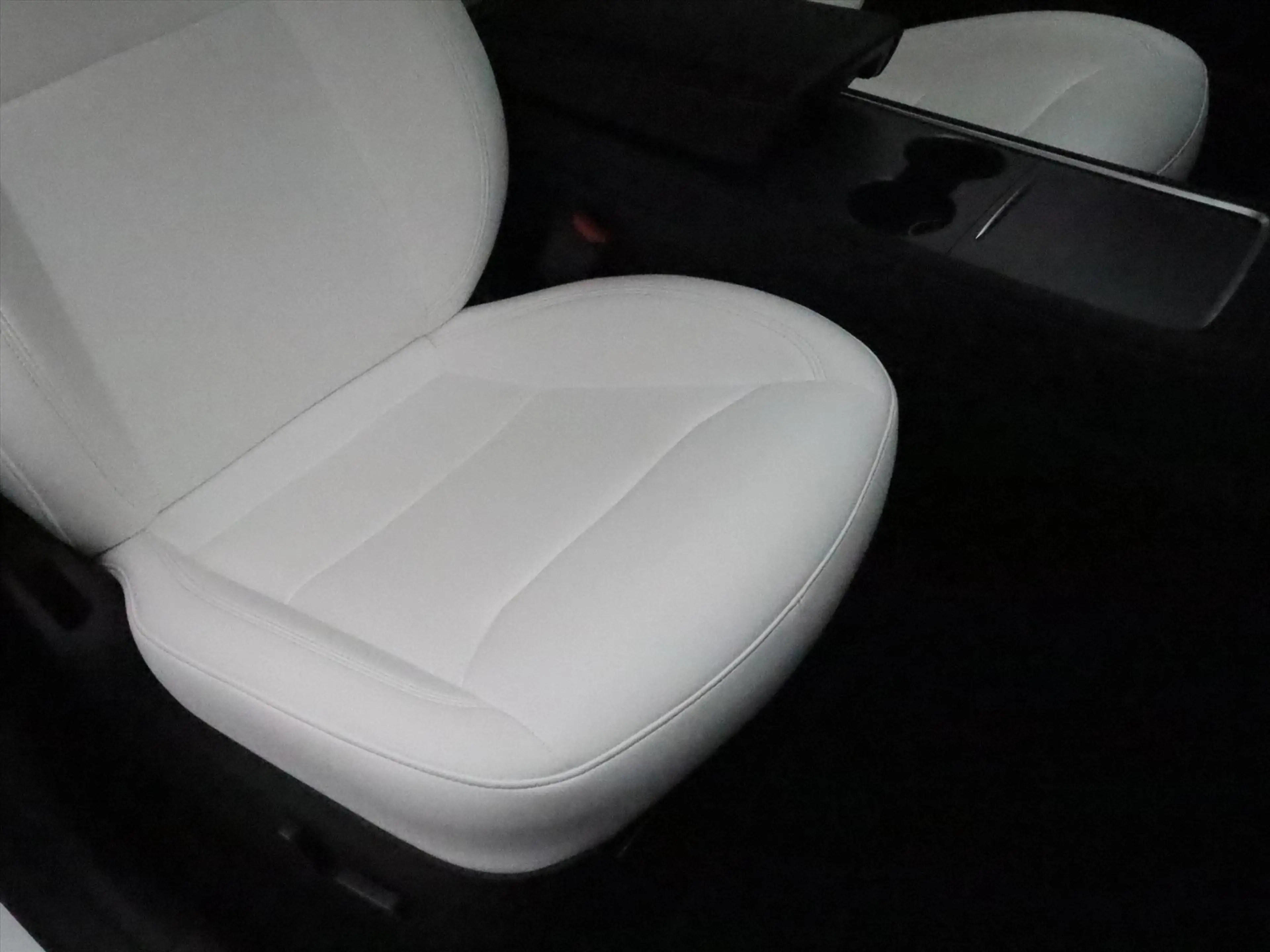 Tesla Model Y Long Range AWD 75kWh 351pk 94.1% SoH [ WIT LEDER+A — photo 13