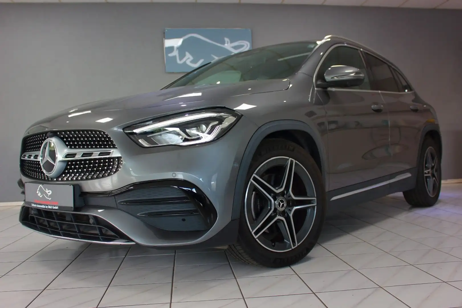 Mercedes-Benz GLA 220 d 9G AMG~DEUTSCH+UNFALLFREI+PANO+360CAM~1 Gris - 1