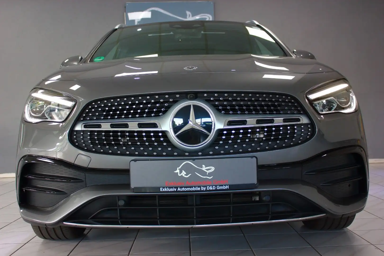 Mercedes-Benz GLA 220 d 9G AMG~DEUTSCH+UNFALLFREI+PANO+360CAM~1 Gris - 2