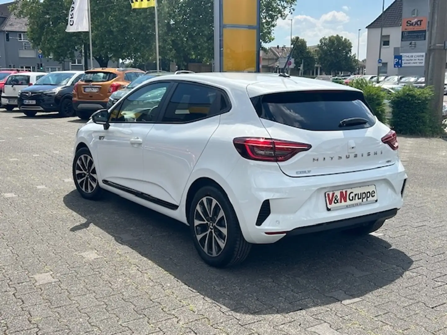 Mitsubishi Colt Plus Hybrid 1.6 AT LED KAM SITZH PDC APPLE Weiß - 2