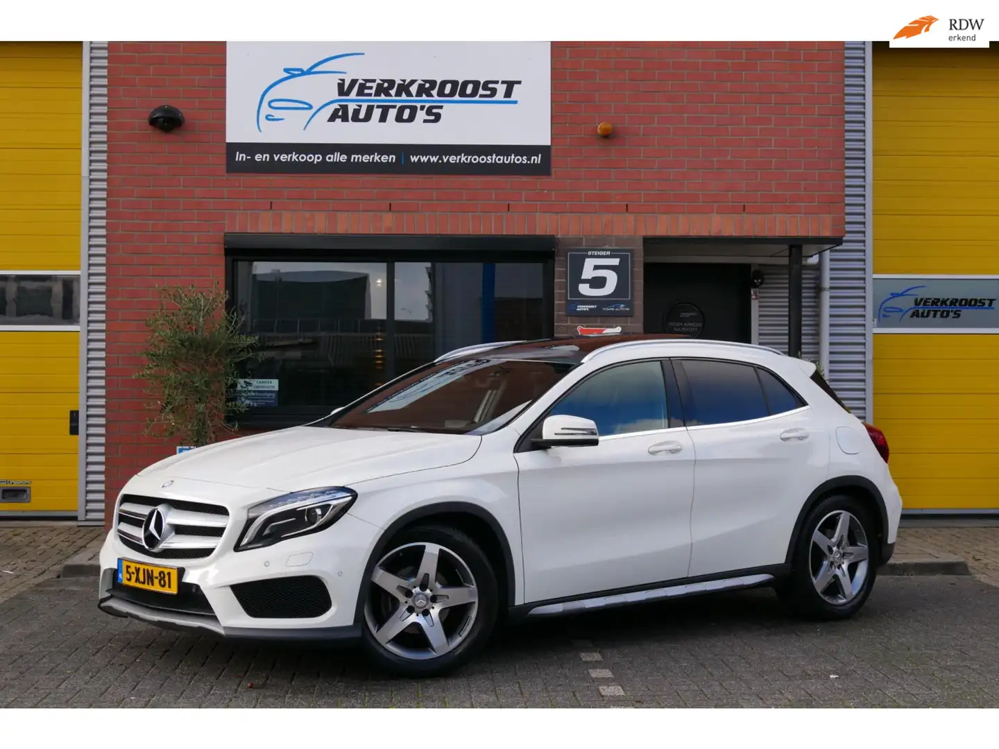 Mercedes-Benz GLA 200 Edition 1. amg. pano. camera. stoelverwarming Wit - 1
