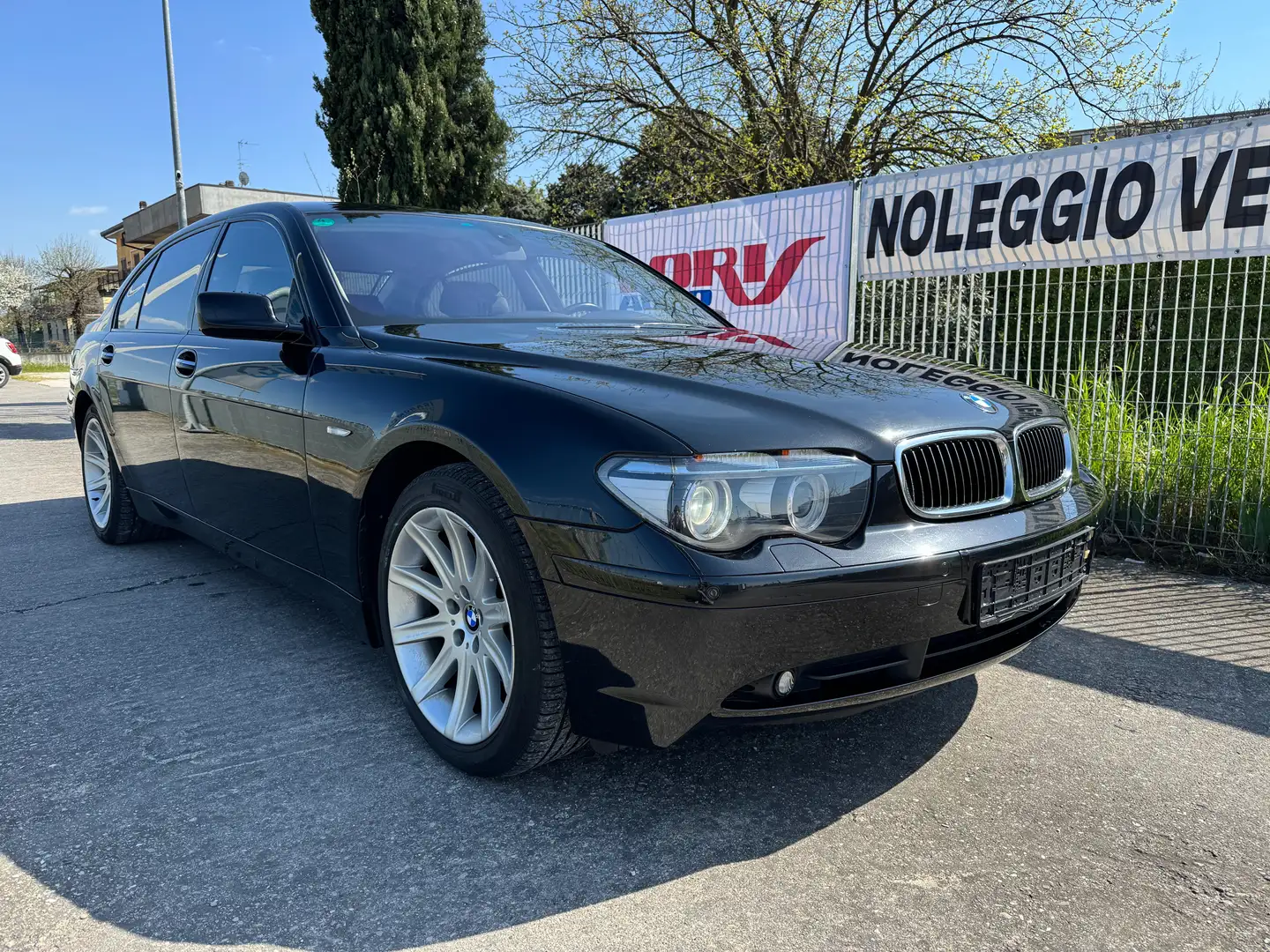 BMW 745 BMW 745i Lunga • 4.4 V8 • Full Optional Negro - 1