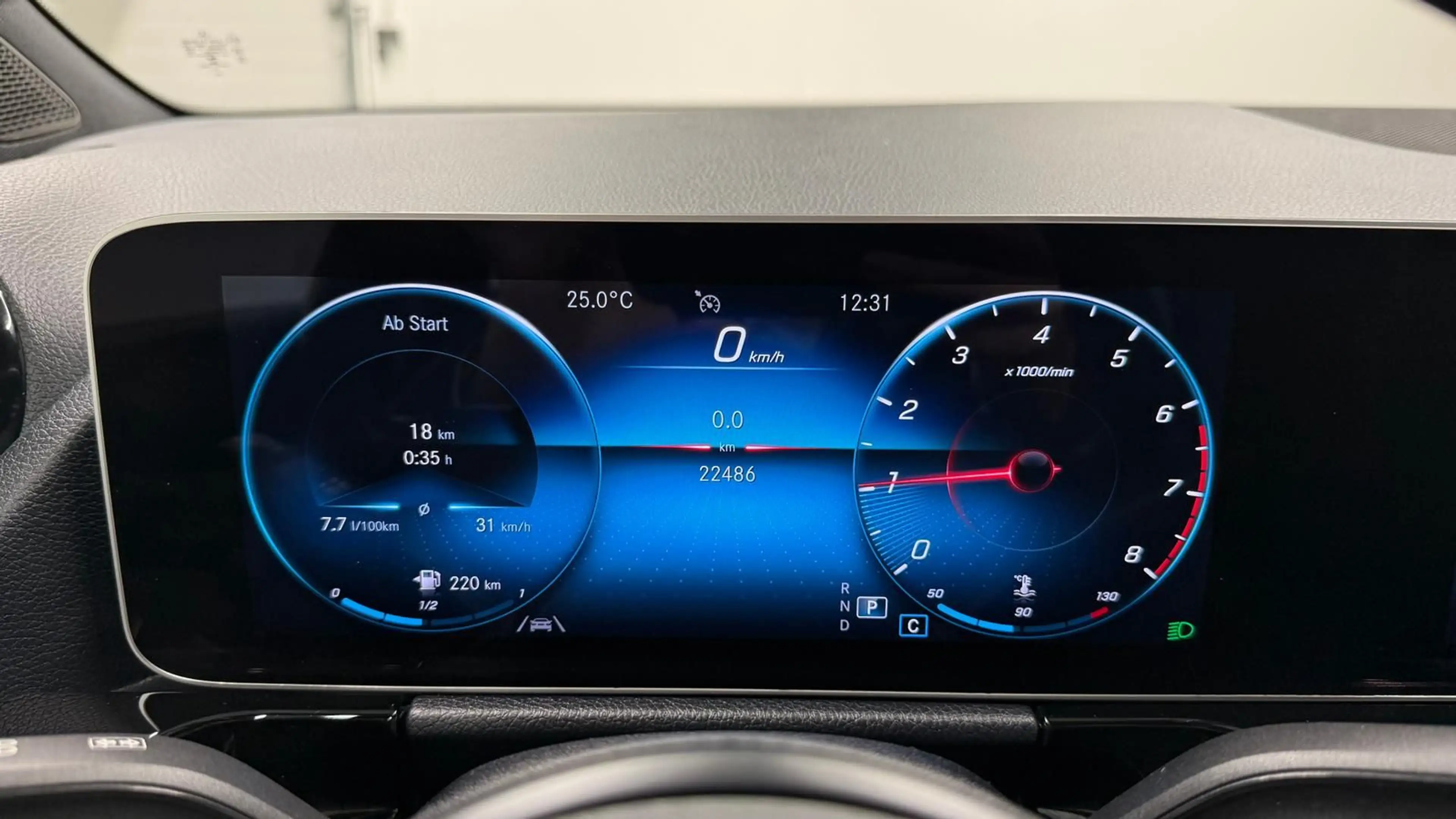 Mercedes-Benz B 180 Style LED/Navi/SHZ/Kam/Parkass./GRA/17-LM — photo 13