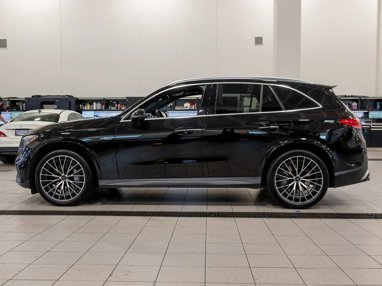 Mercedes-Benz GLC снимка Mercedes-Benz GLC