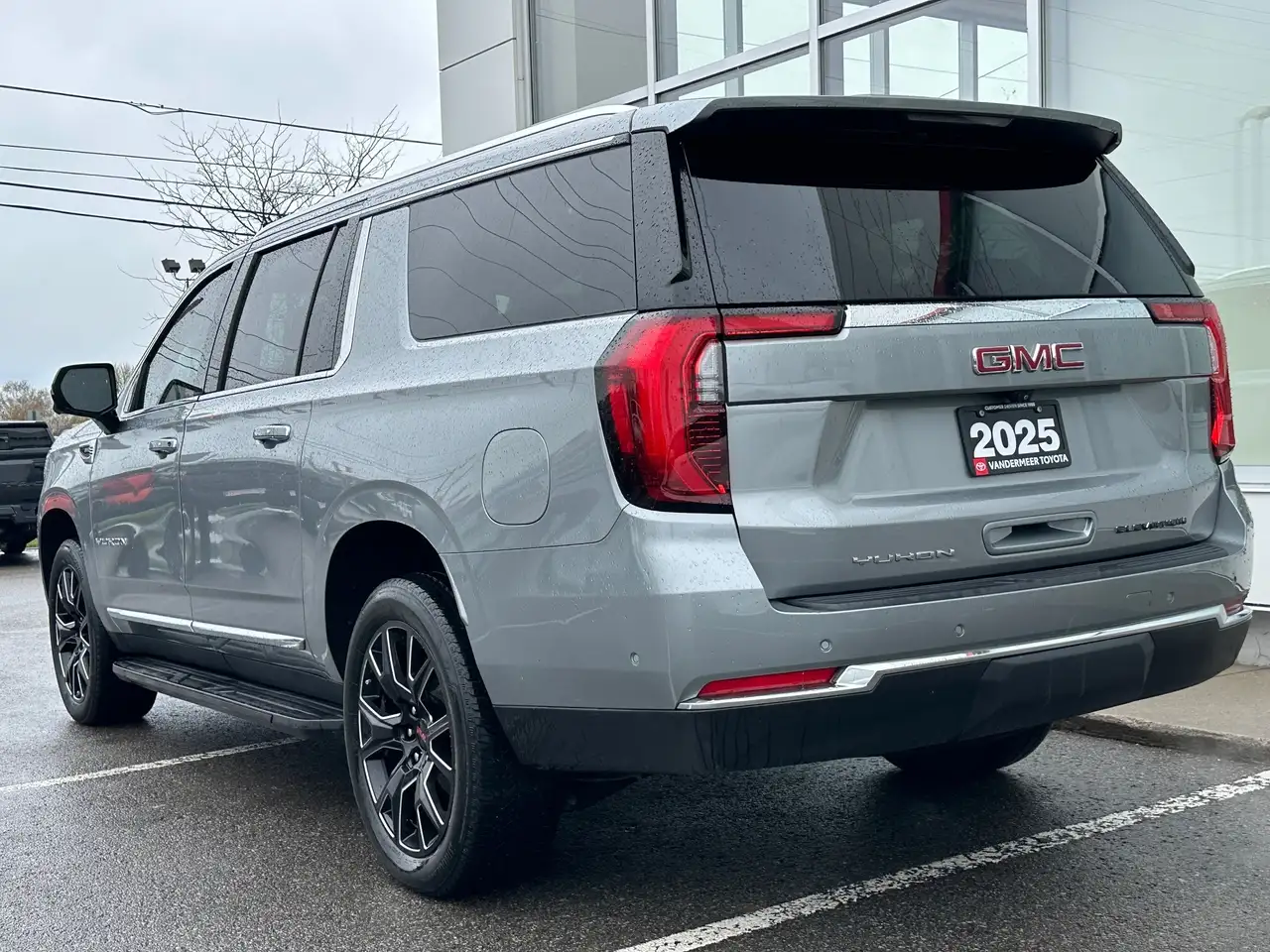 GMC Yukon снимка GMC Yukon
