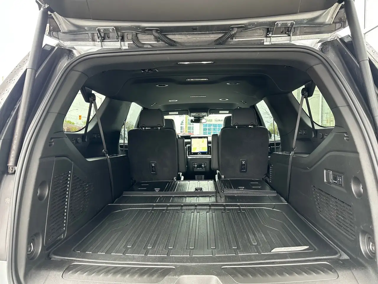 GMC Yukon снимка GMC Yukon