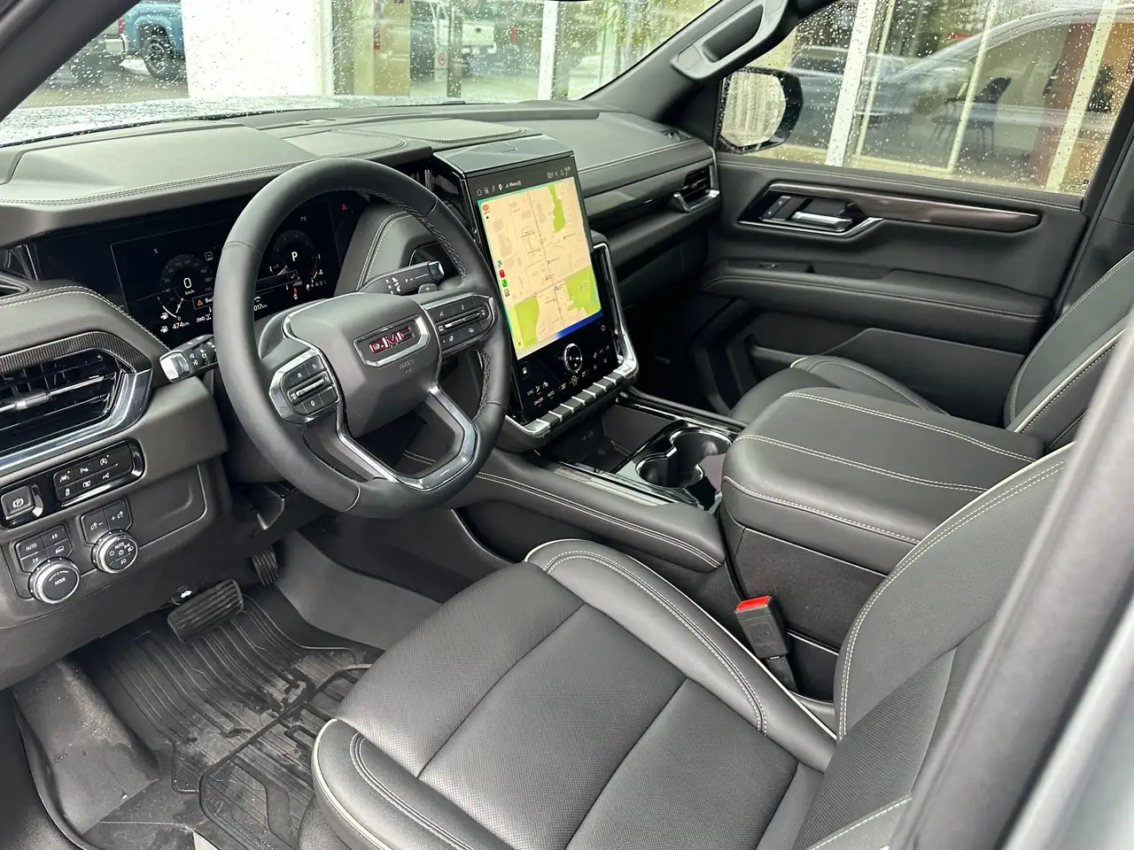 GMC Yukon снимка GMC Yukon