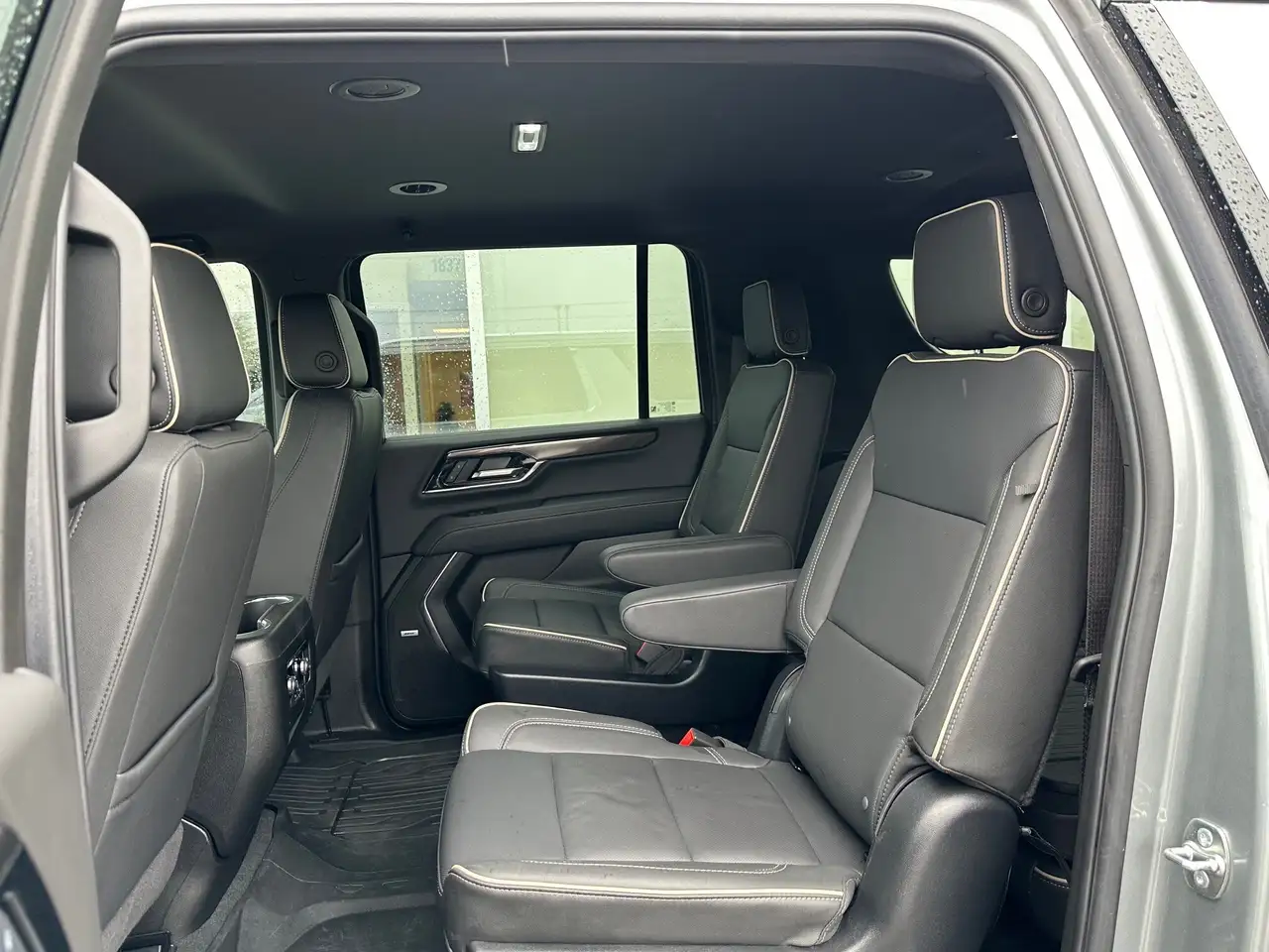 GMC Yukon снимка GMC Yukon