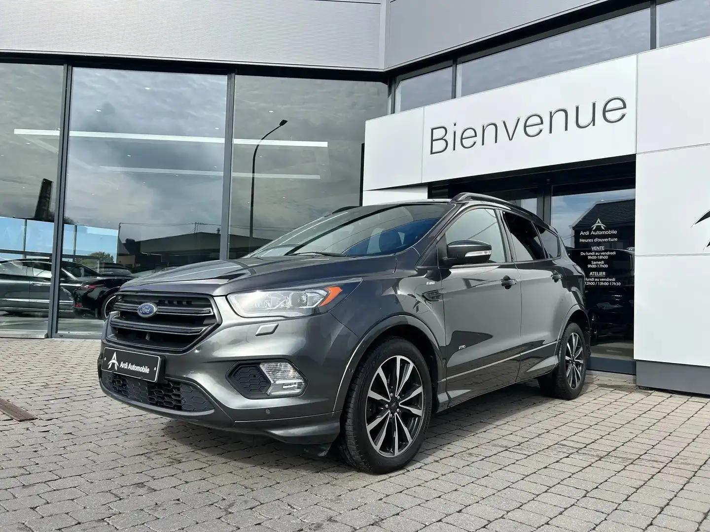 Ford Kuga 2.0 TDCi AWD ST Line*CARPLAY*CAMERA*GARANTIE* Gris - 1