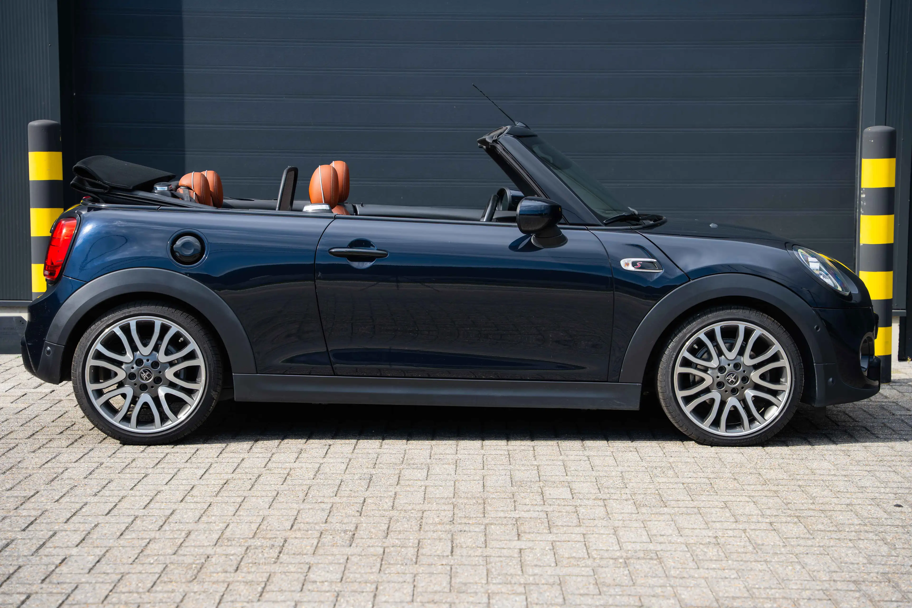 MINI Cooper S Cabrio Mini Cabriolet 2.0AS Cooper S OPF (EU6d-TEMP) — photo 11