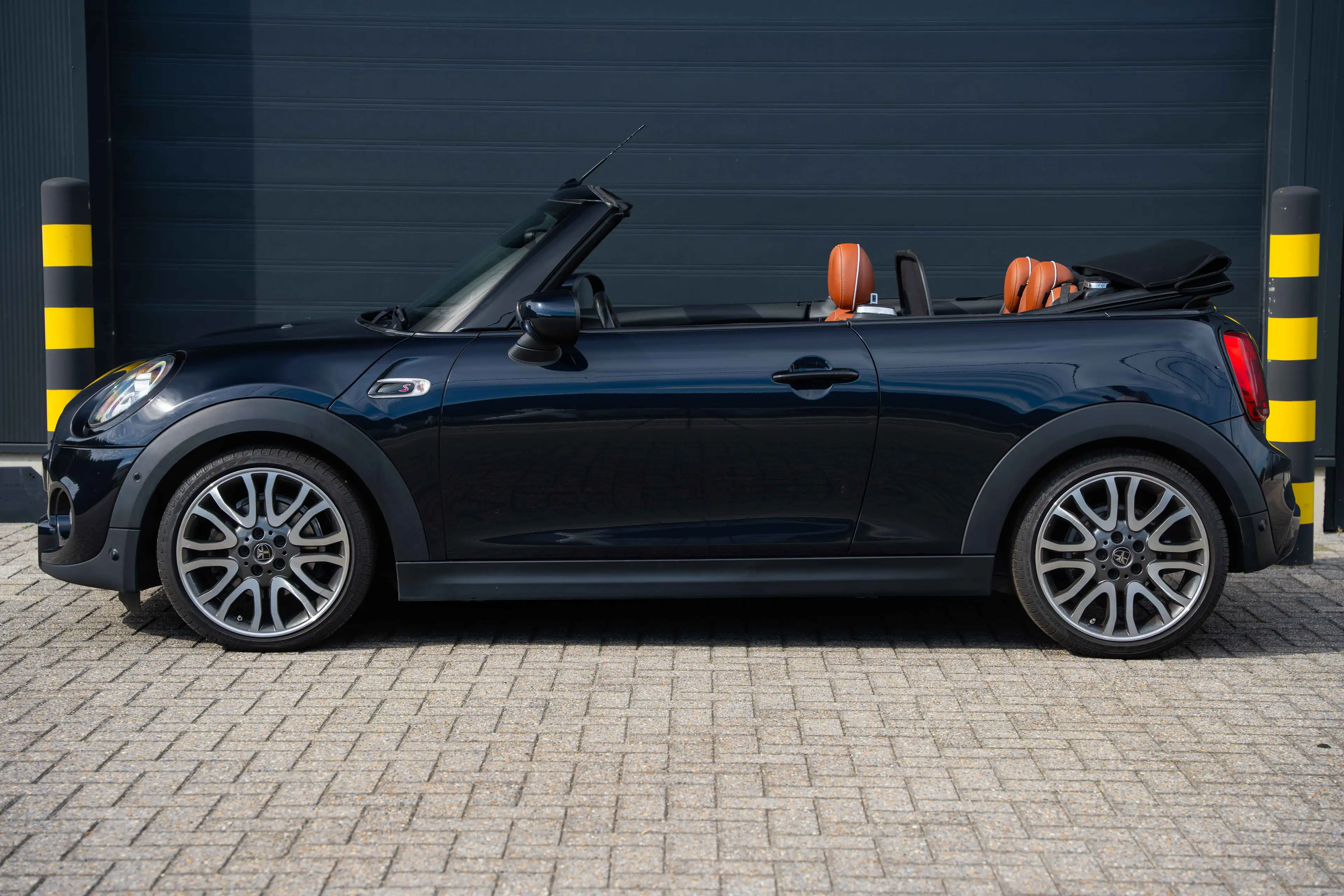MINI Cooper S Cabrio Mini Cabriolet 2.0AS Cooper S OPF (EU6d-TEMP) — photo 3
