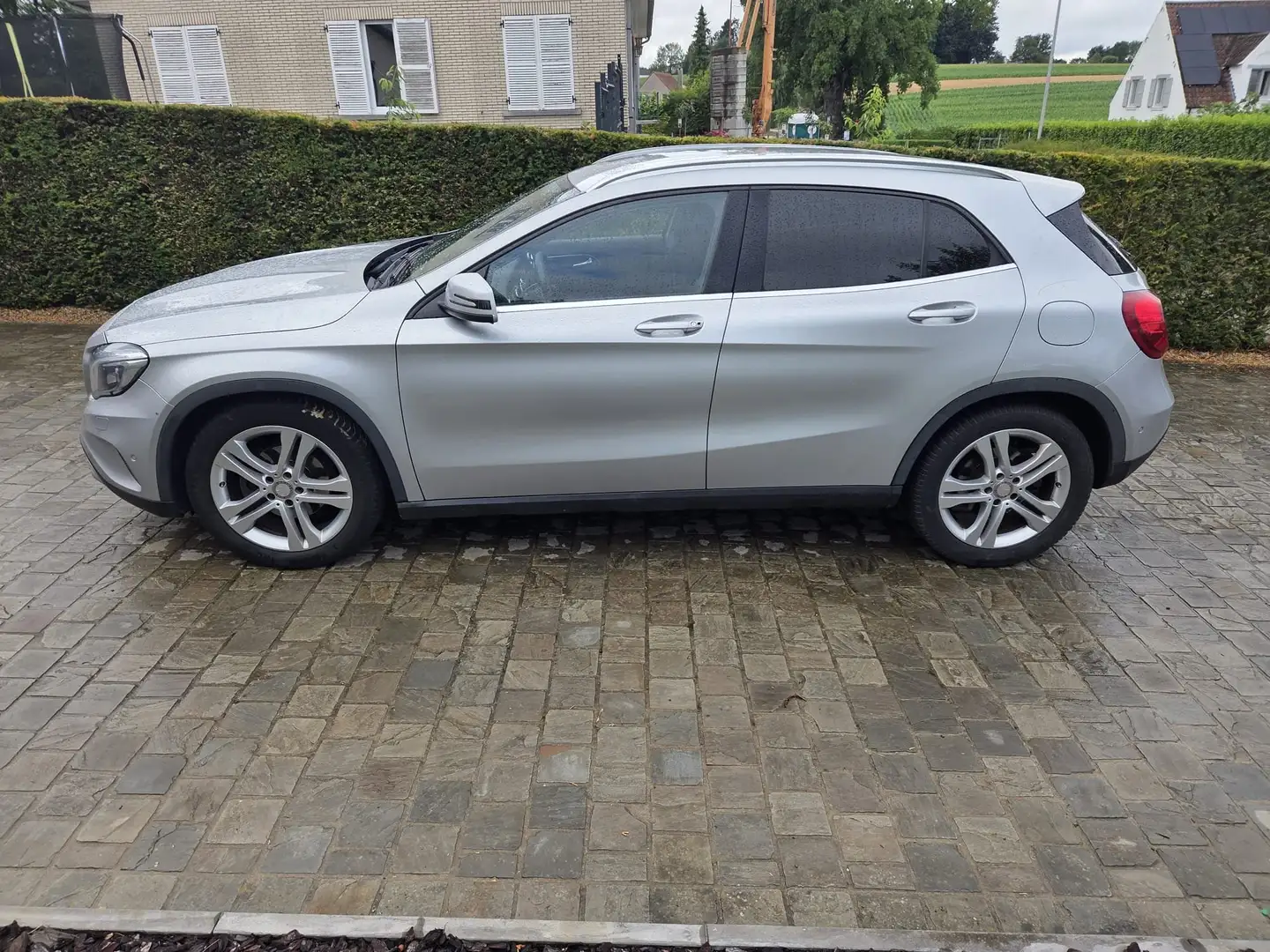 Mercedes-Benz GLA 220 GLA 220 d 4-Matic Argent - 2