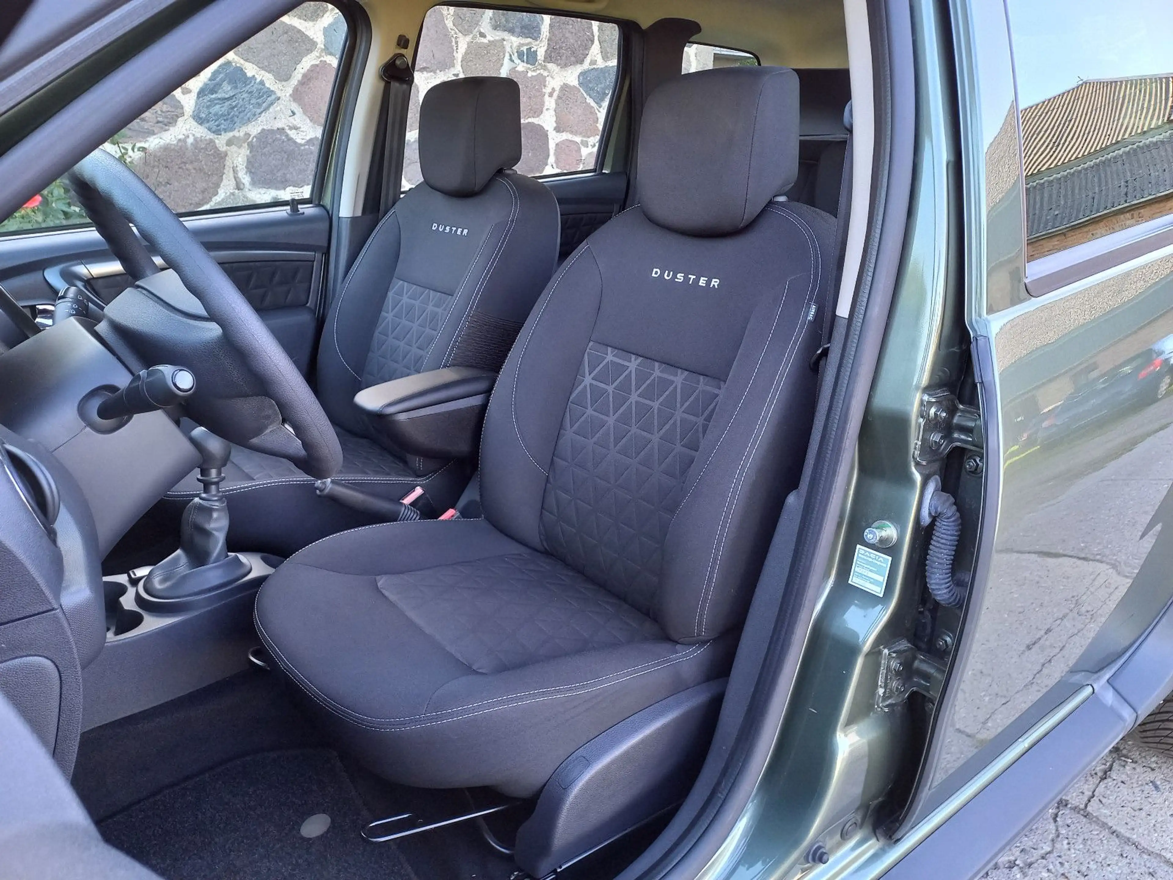 Dacia Duster I Laureate 4x2- Klima- 1 Hand — photo 6
