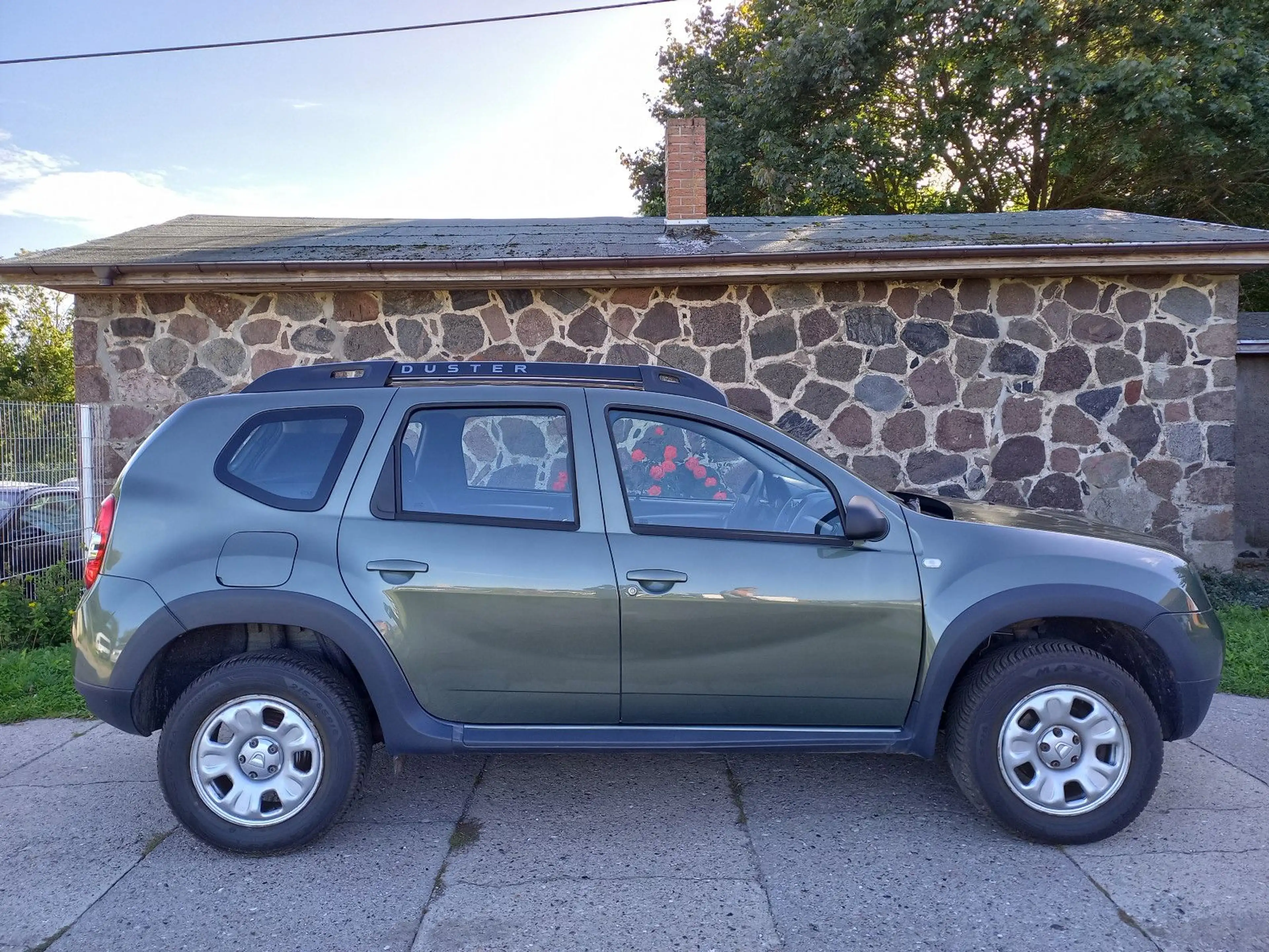 Dacia Duster I Laureate 4x2- Klima- 1 Hand — photo 4