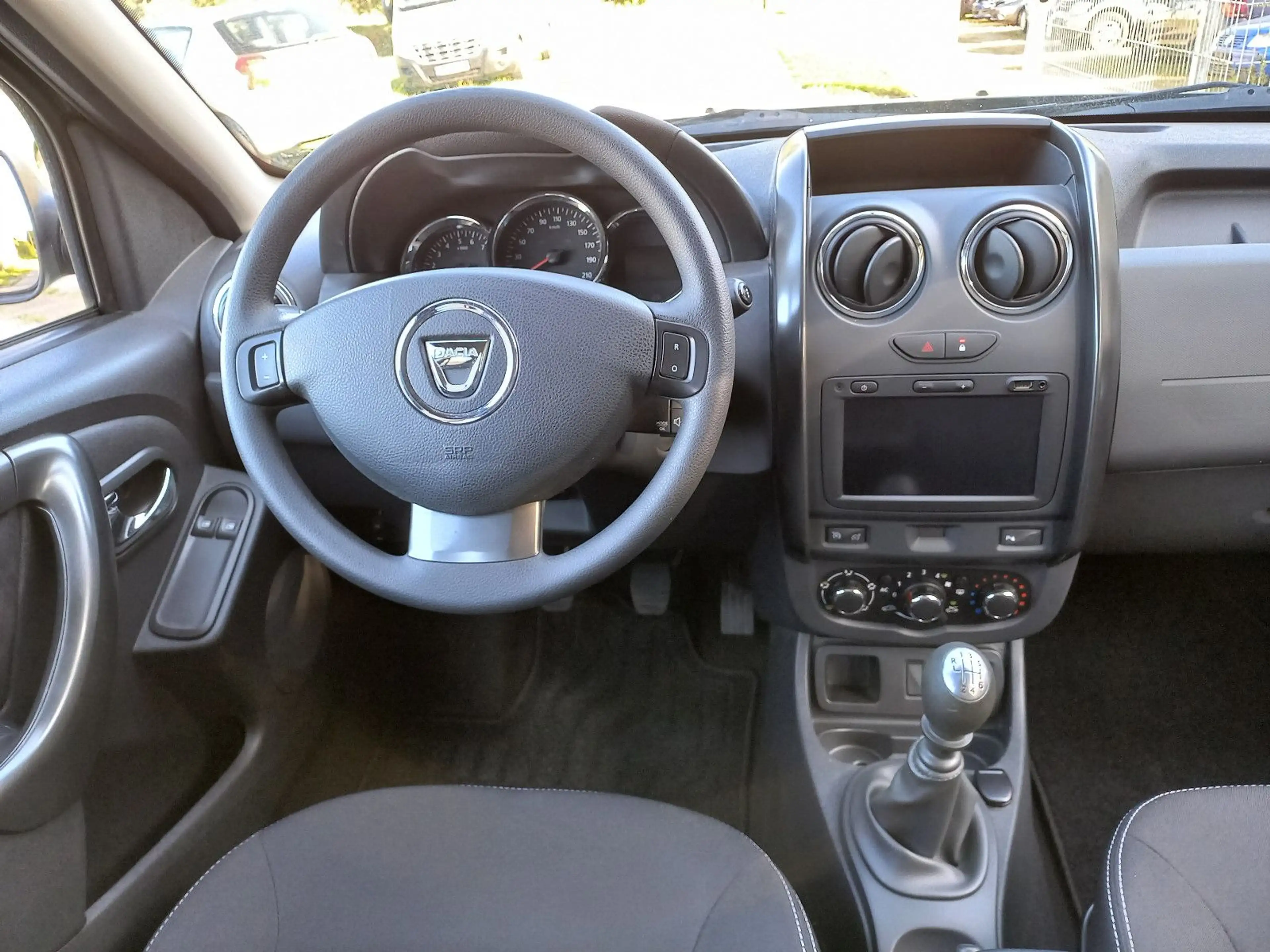 Dacia Duster I Laureate 4x2- Klima- 1 Hand — photo 11