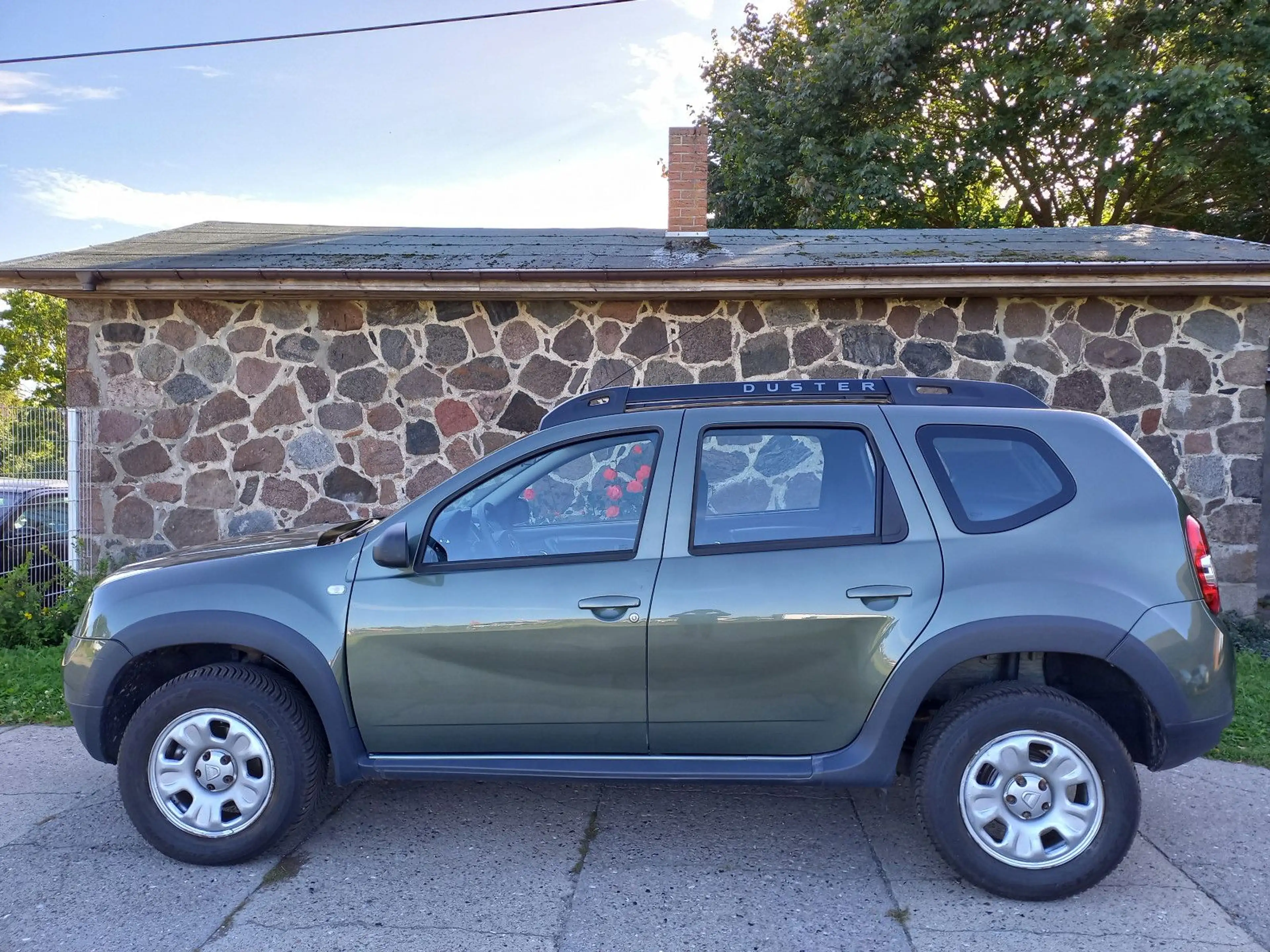 Dacia Duster I Laureate 4x2- Klima- 1 Hand — photo 2