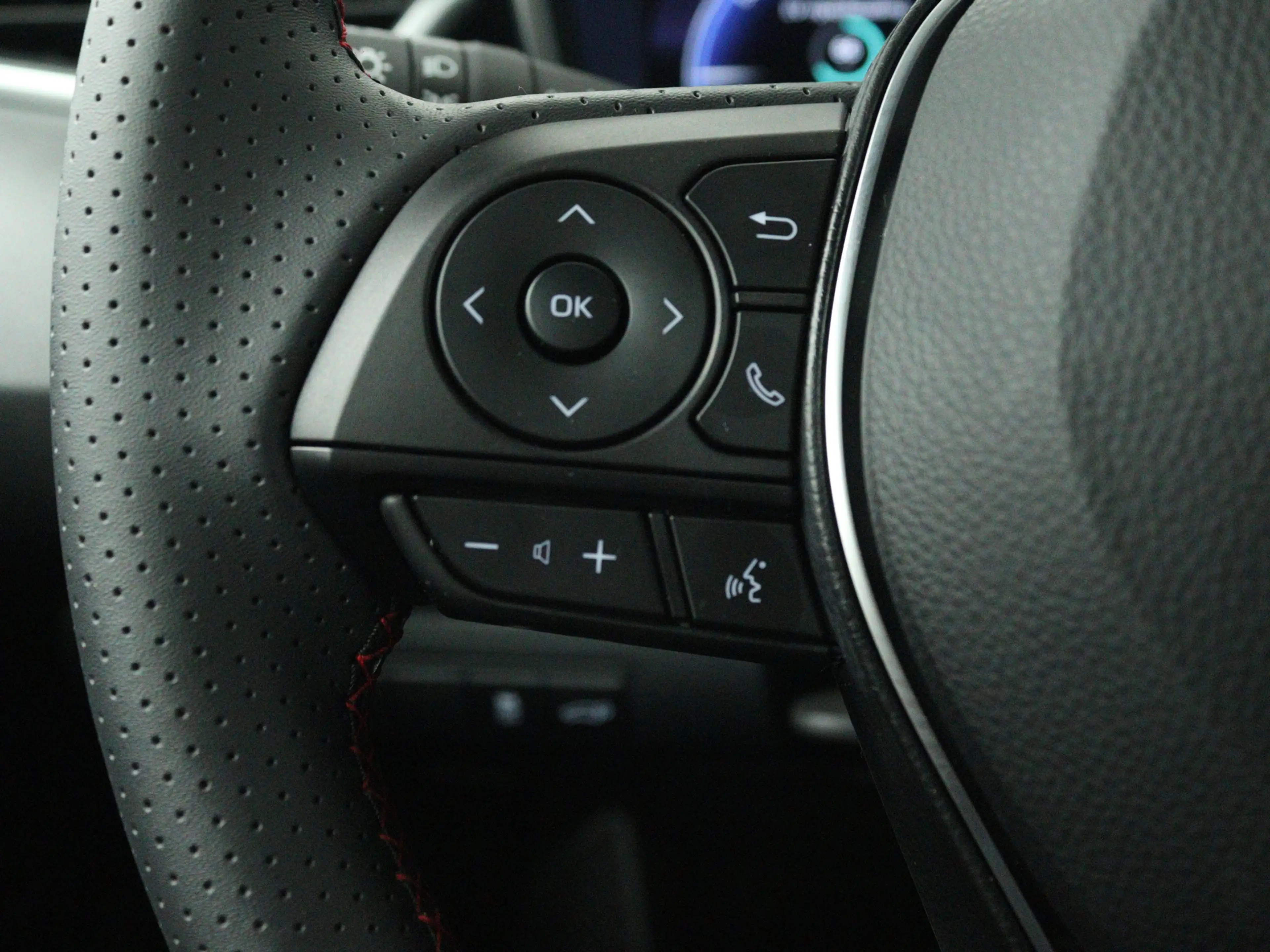 Toyota Corolla Touring Sports Hybrid 180 GR Sport Kage Limited Ed — photo 9