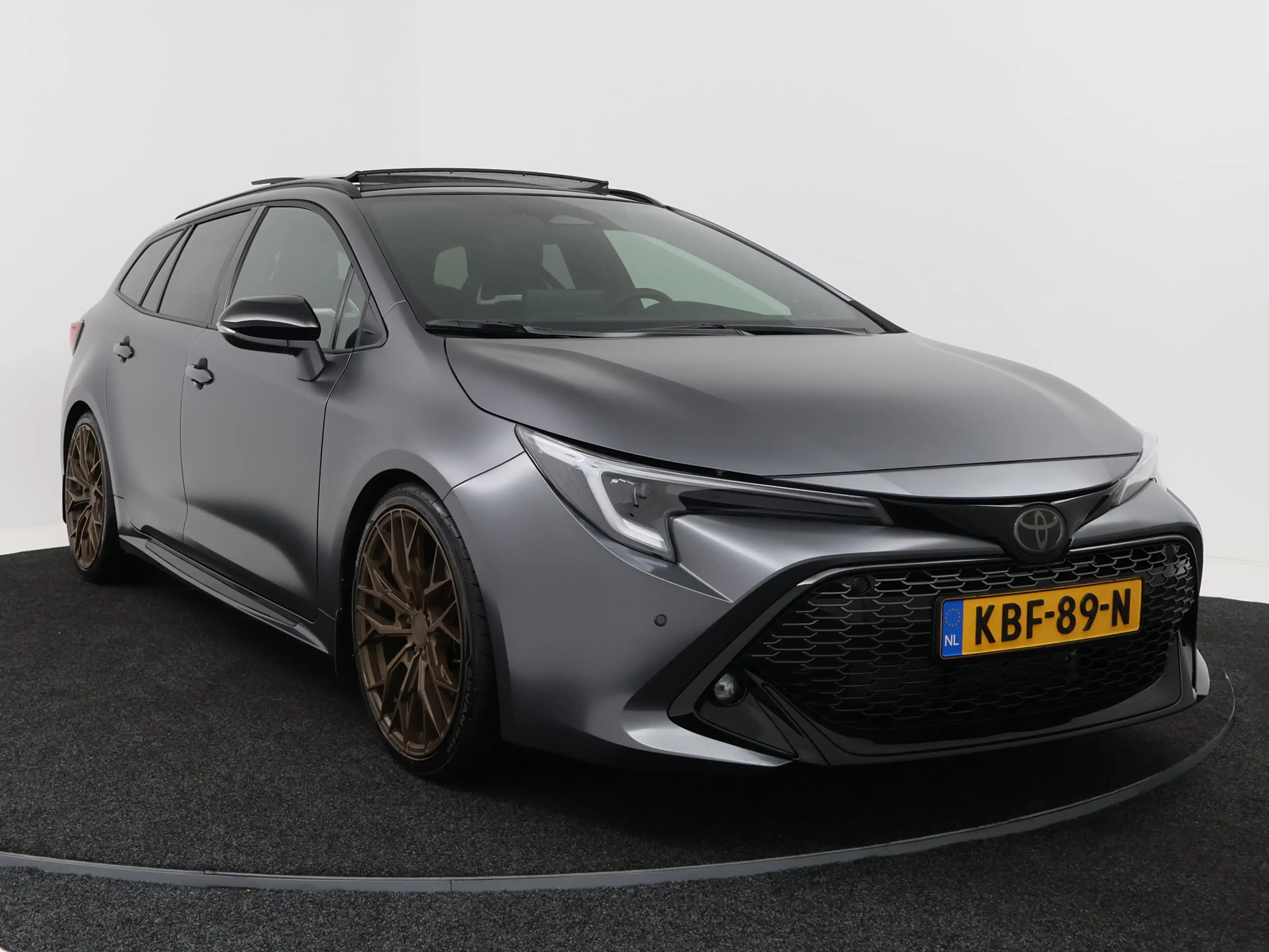 Toyota Corolla Touring Sports Hybrid 180 GR Sport Kage Limited Ed — photo 13
