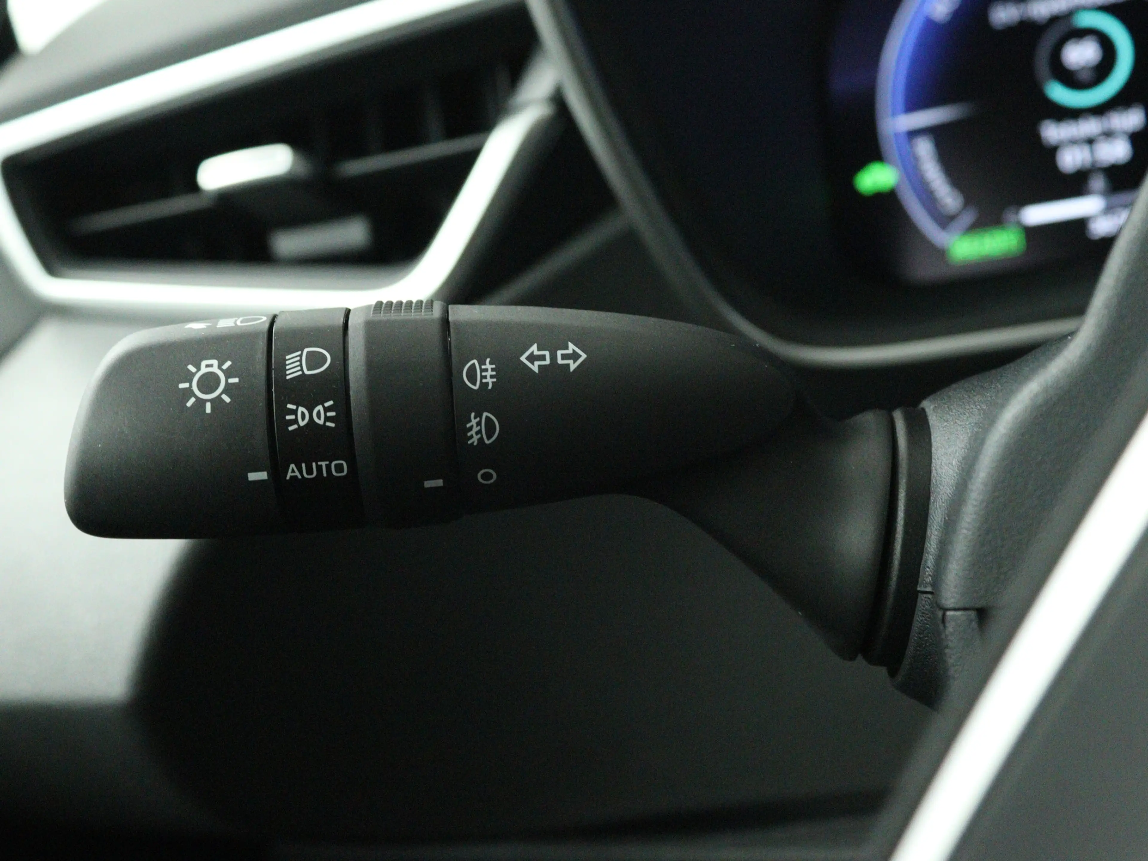 Toyota Corolla Touring Sports Hybrid 180 GR Sport Kage Limited Ed — photo 7