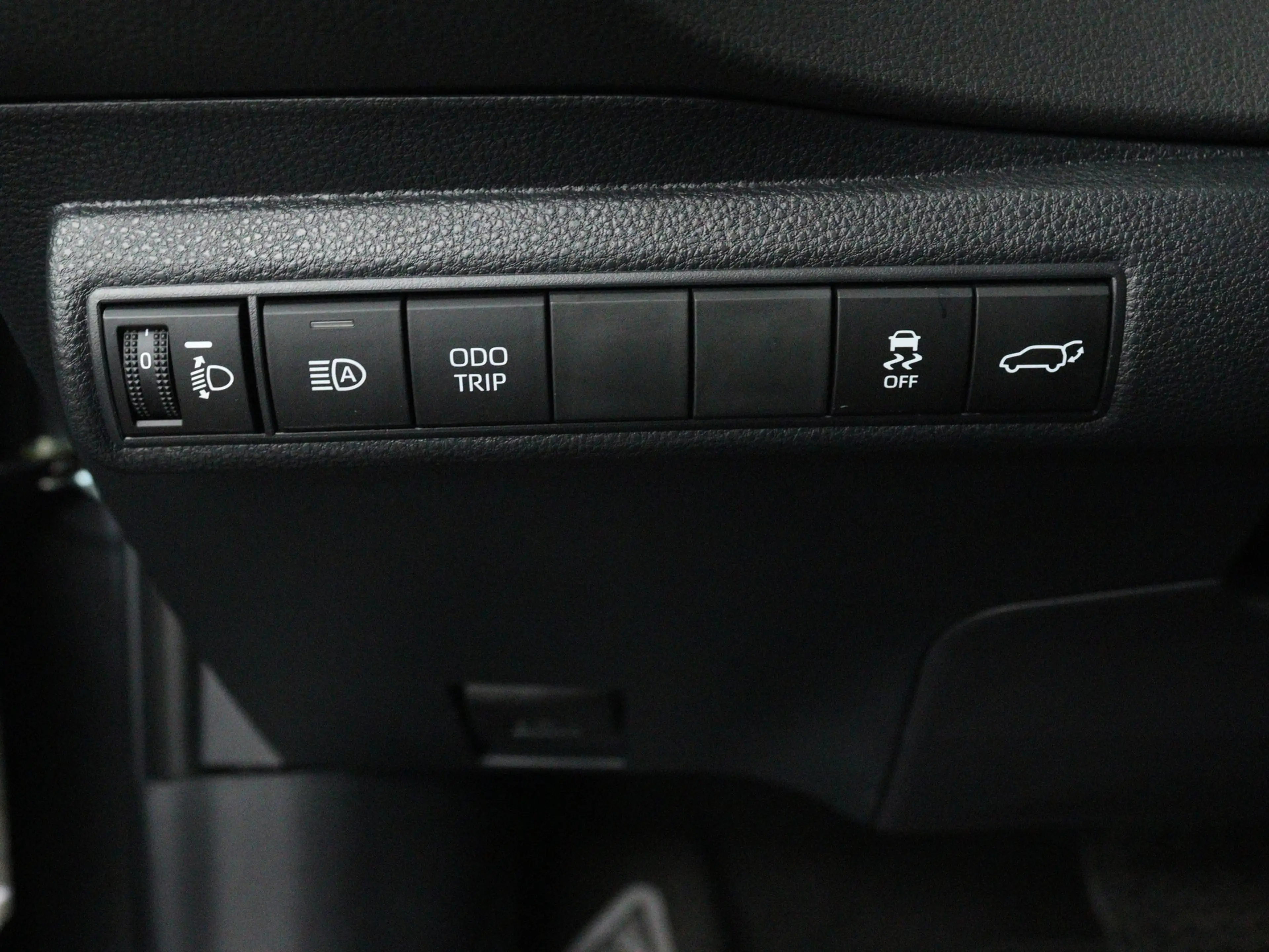 Toyota Corolla Touring Sports Hybrid 180 GR Sport Kage Limited Ed — photo 5