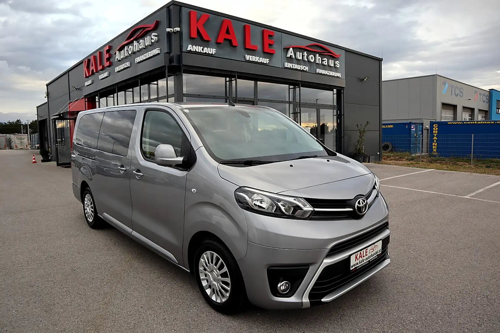 Toyota Proace Verso 2,0 D-4D 145 Lang Shuttle *9-Sitzer* 2xSc... Grau - 1