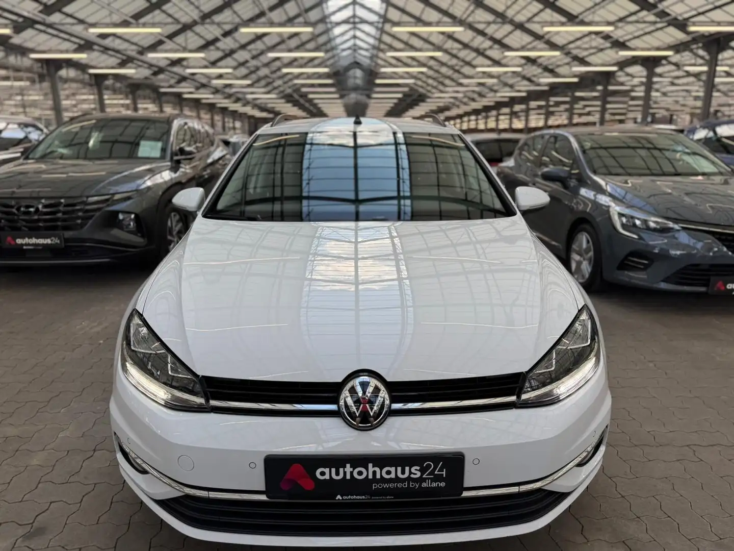 Volkswagen Golf VII 1.6 TDI Comfortl App|ParkPilot|Sitzhz Weiß - 2