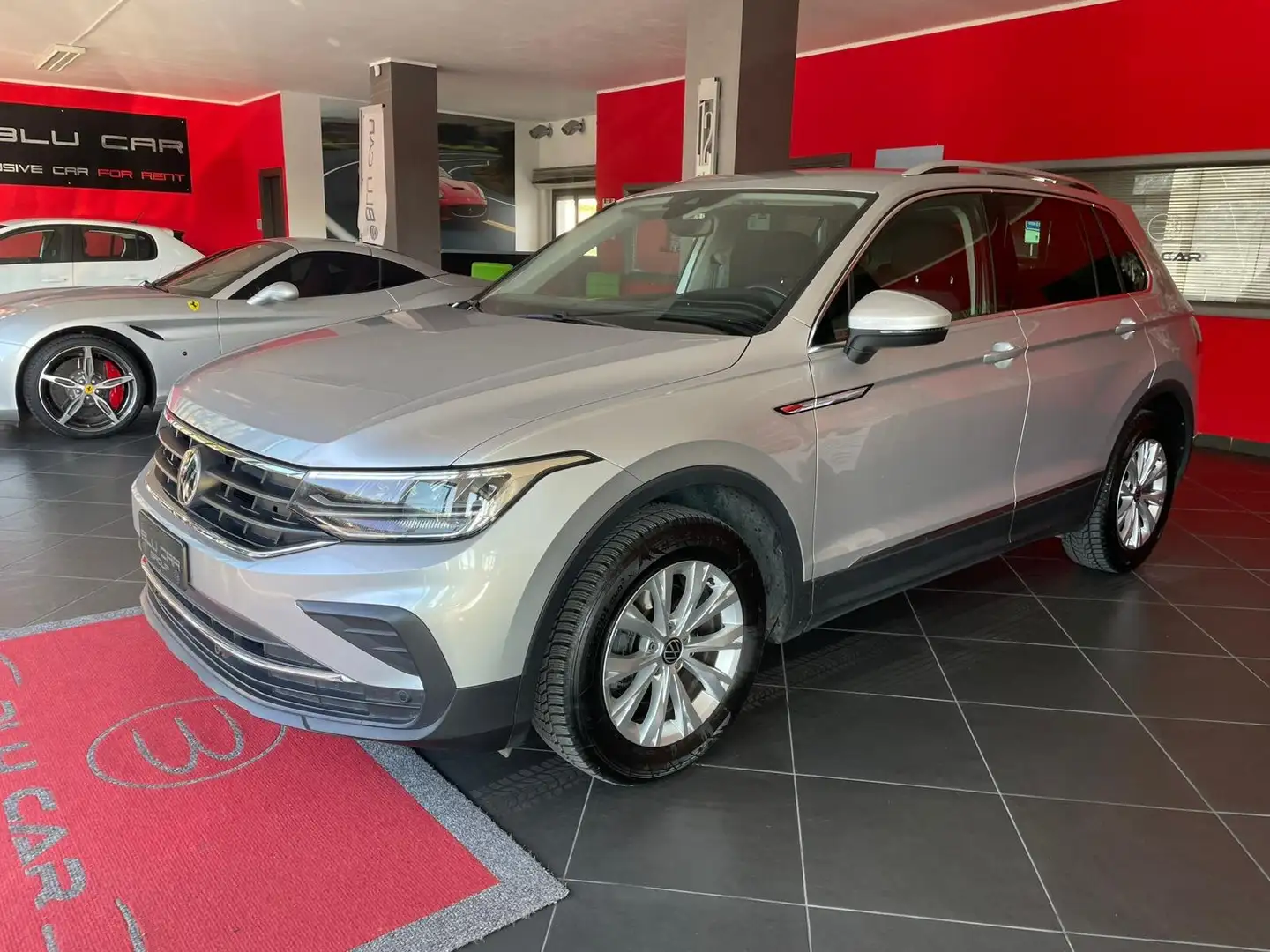 Volkswagen Tiguan Tiguan II 2021 2.0 tdi Elegance 150cv dsg Argento - 1