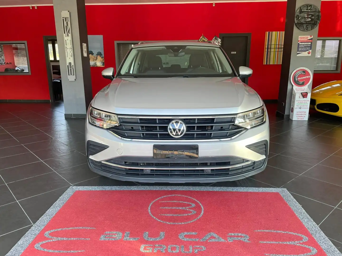 Volkswagen Tiguan Tiguan II 2021 2.0 tdi Elegance 150cv dsg Argento - 2