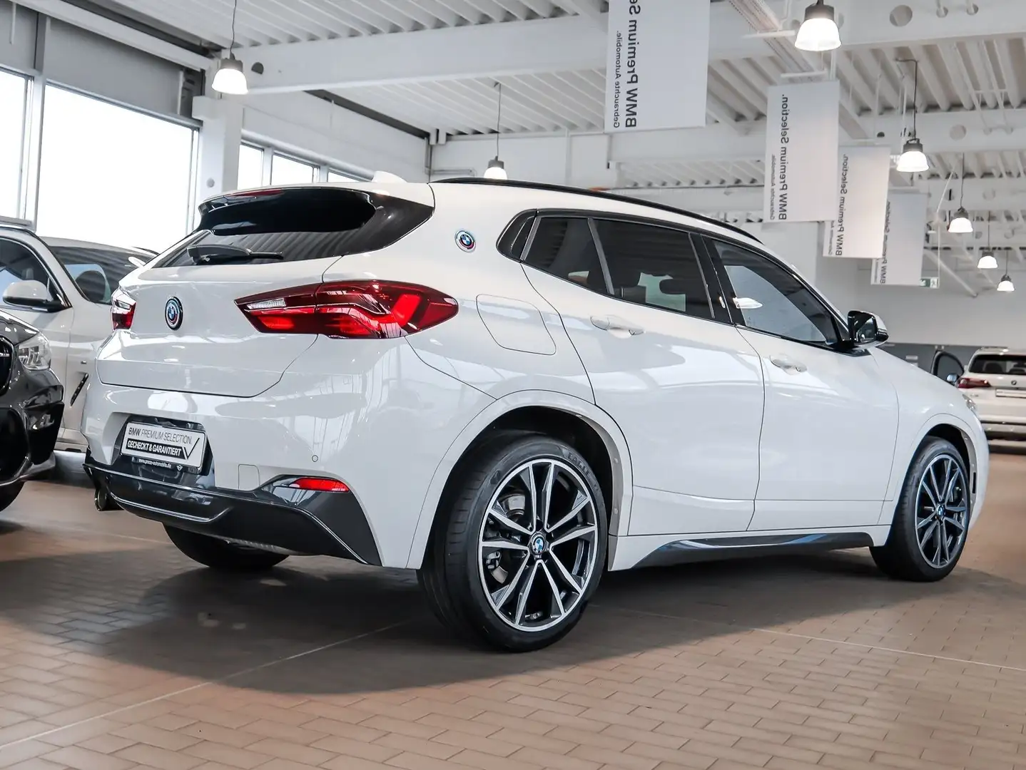 BMW X2 sDrive18i MSport Pano Navi Kamera LED Hifi 19"LM Bianco - 2