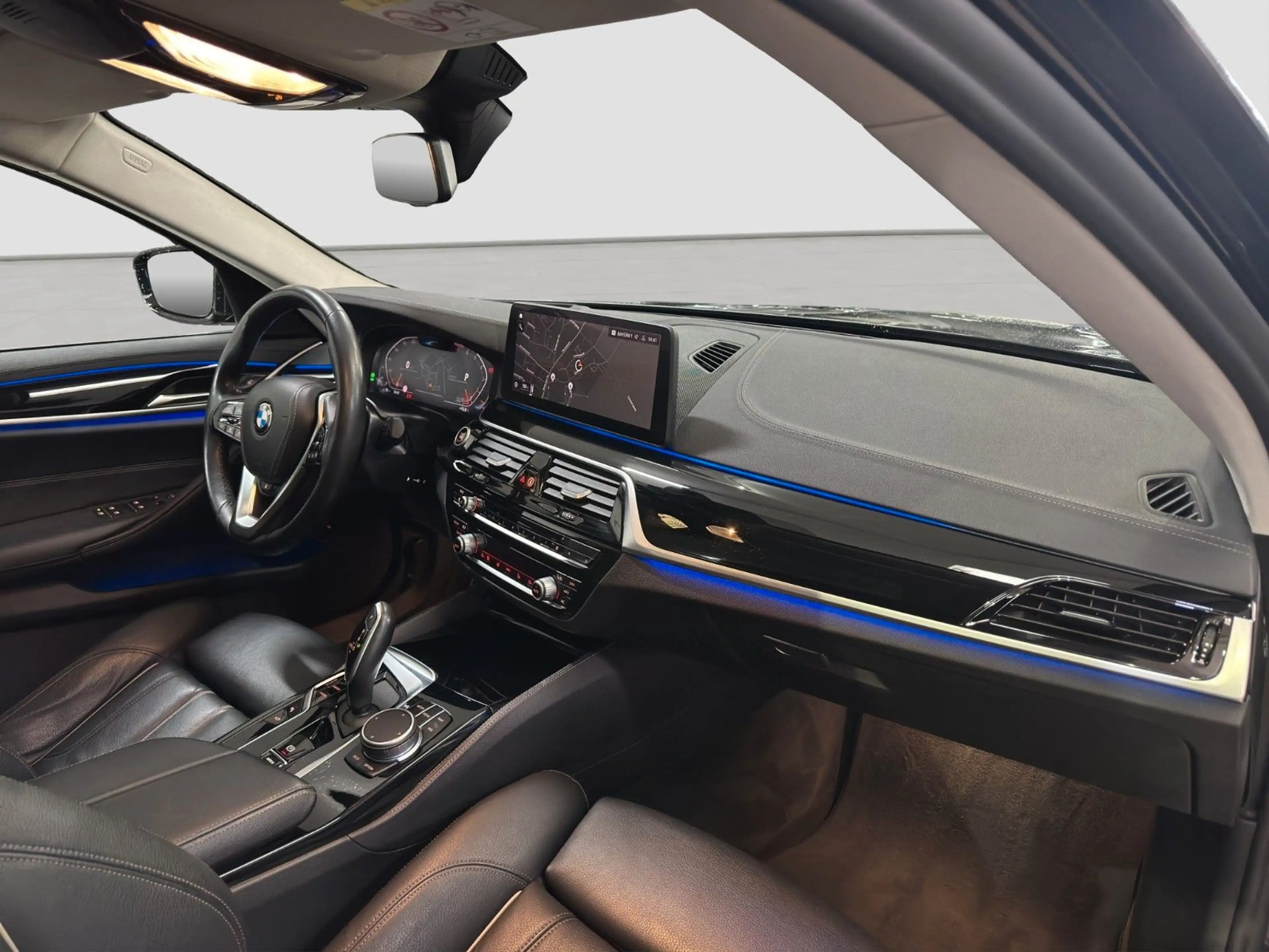BMW 540 iT xDr. LC.PRO LASER ACC PANO HUD AHK 360° — photo 10