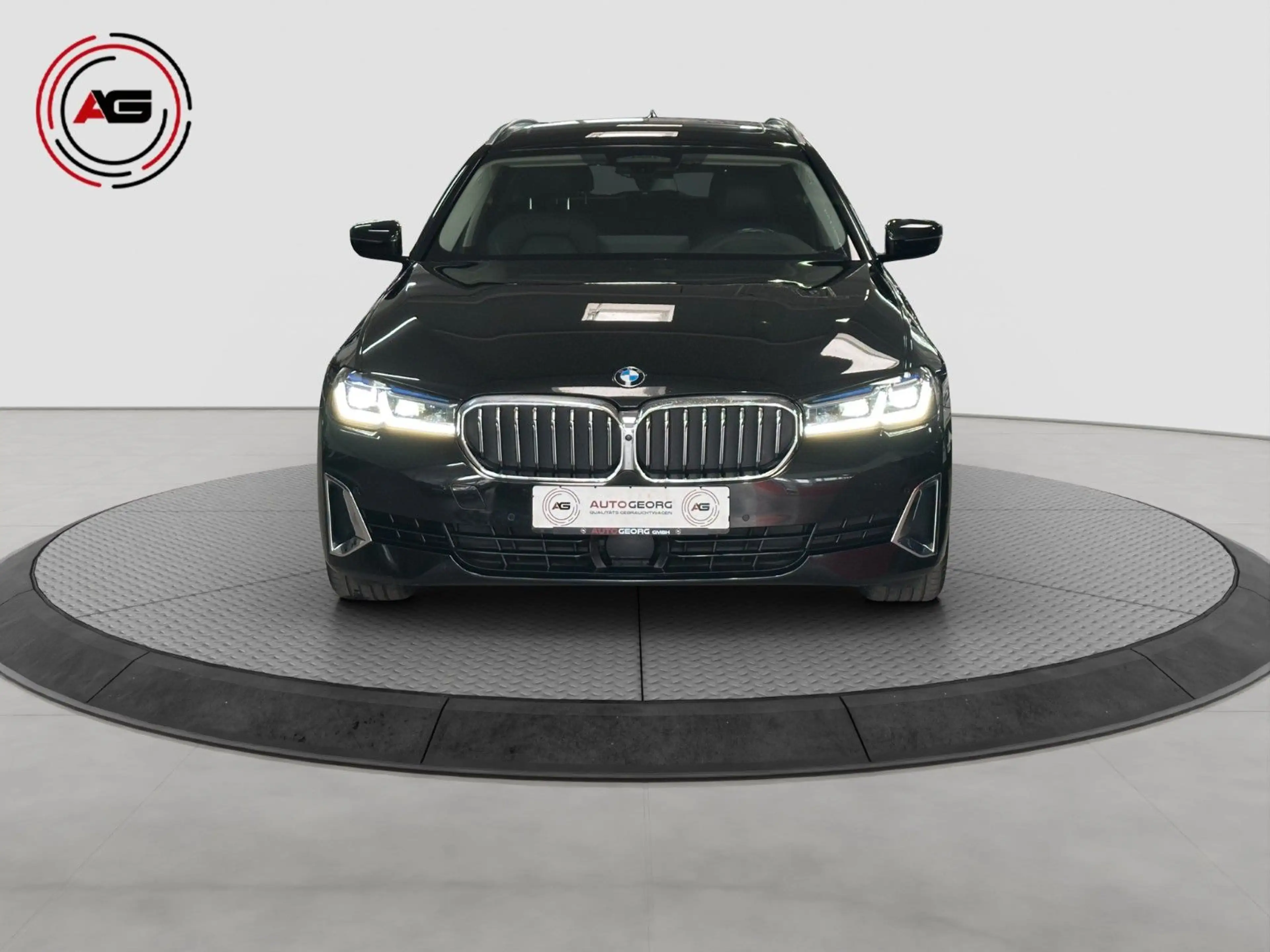BMW 540 iT xDr. LC.PRO LASER ACC PANO HUD AHK 360° — photo 2
