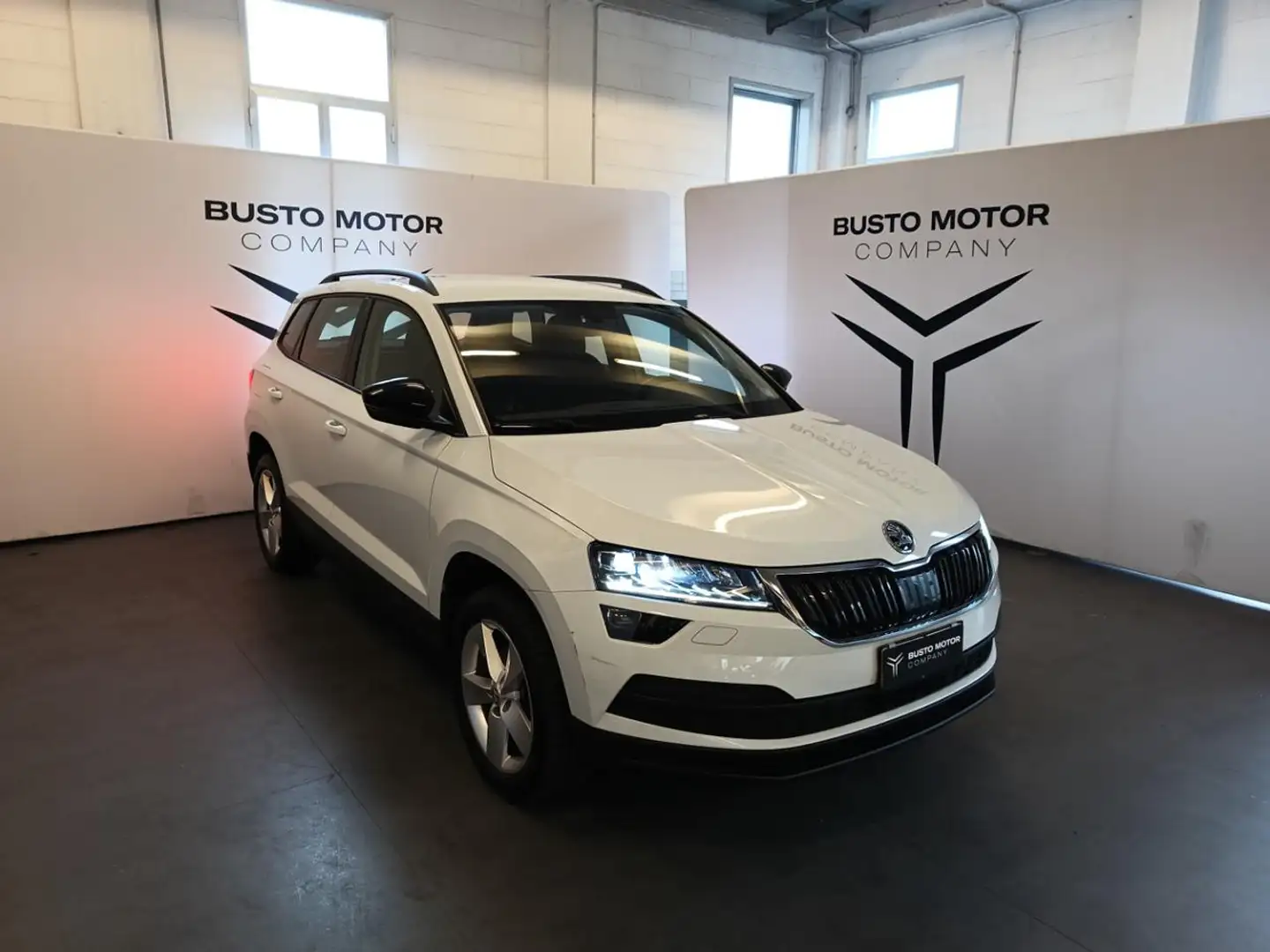 Skoda Karoq 1.0 TSI Executive Bianco - 1
