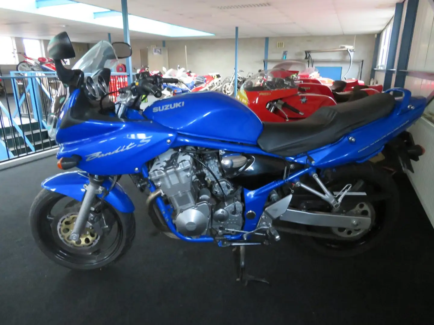 Suzuki GSF 600 Tour S Bandit|Nieuwjaarsactie €2500,- Azul - 2