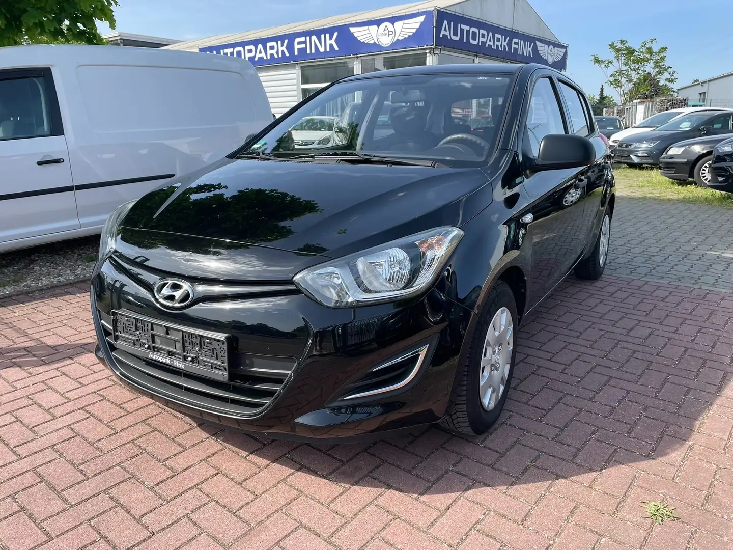 Hyundai i20 FIFA World Cup Edition aus 1.Hand+Scheckheft Noir - 1