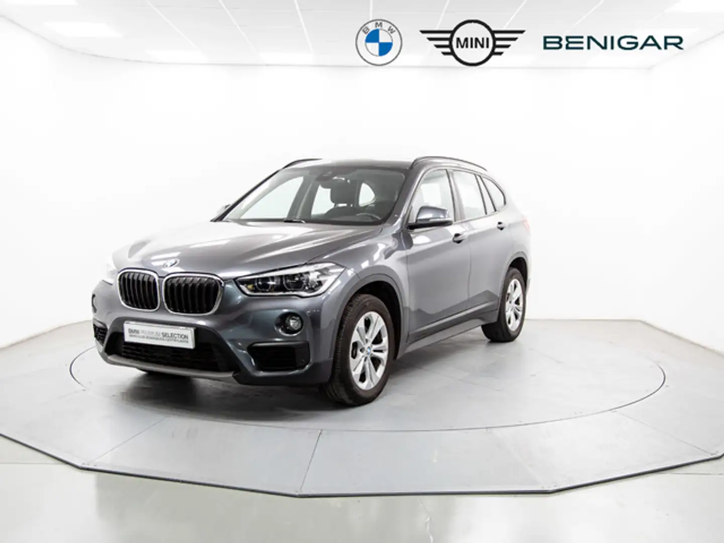 BMW X1 sDrive 18iA Gris - 1