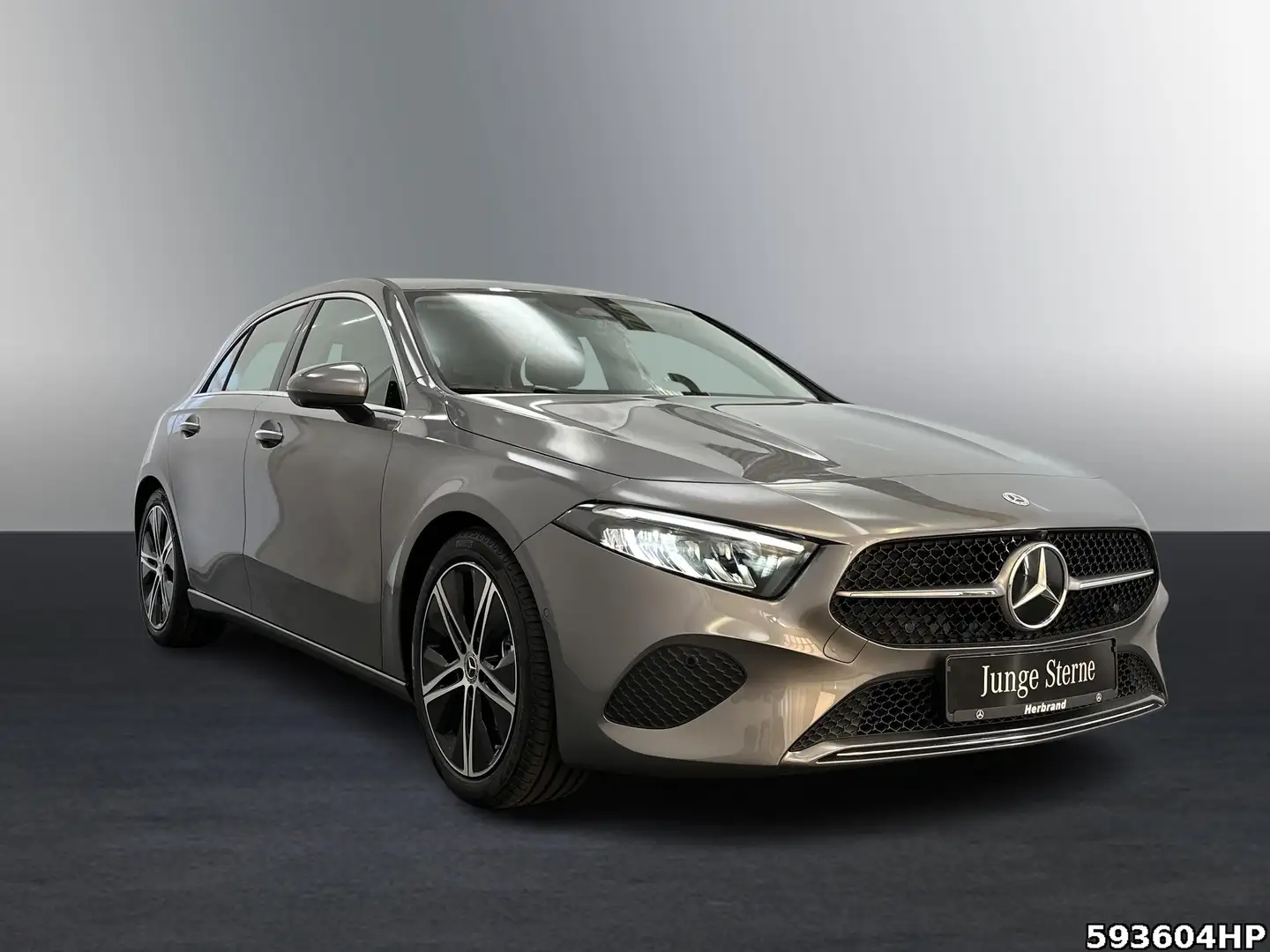 Mercedes-Benz A 180 Progressive AHK 360° KEYLESS Ambiente LED Grau - 2