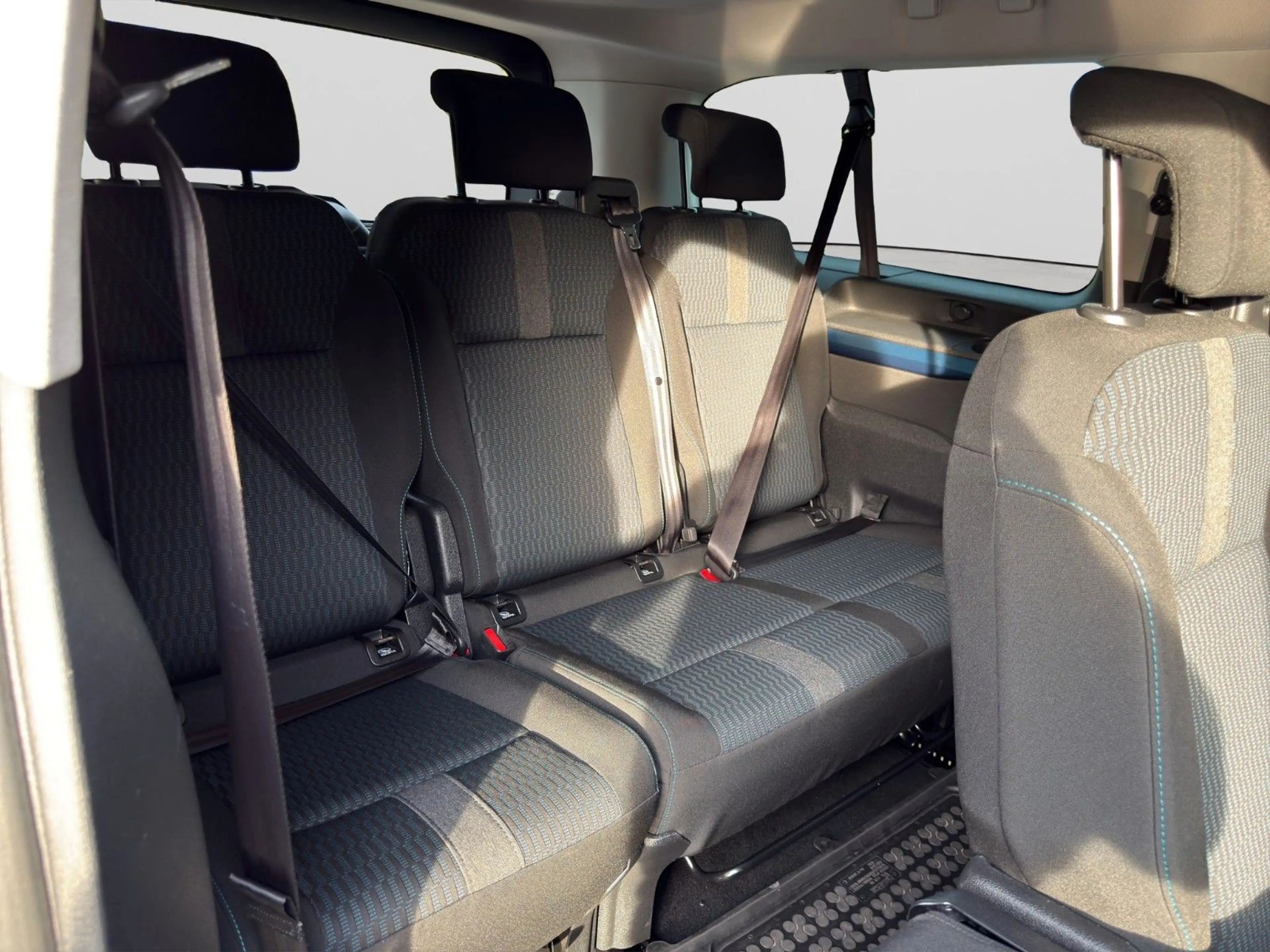 Peugeot Traveller Active L3/8-Sitzer/Automatik/Kamera — photo 20