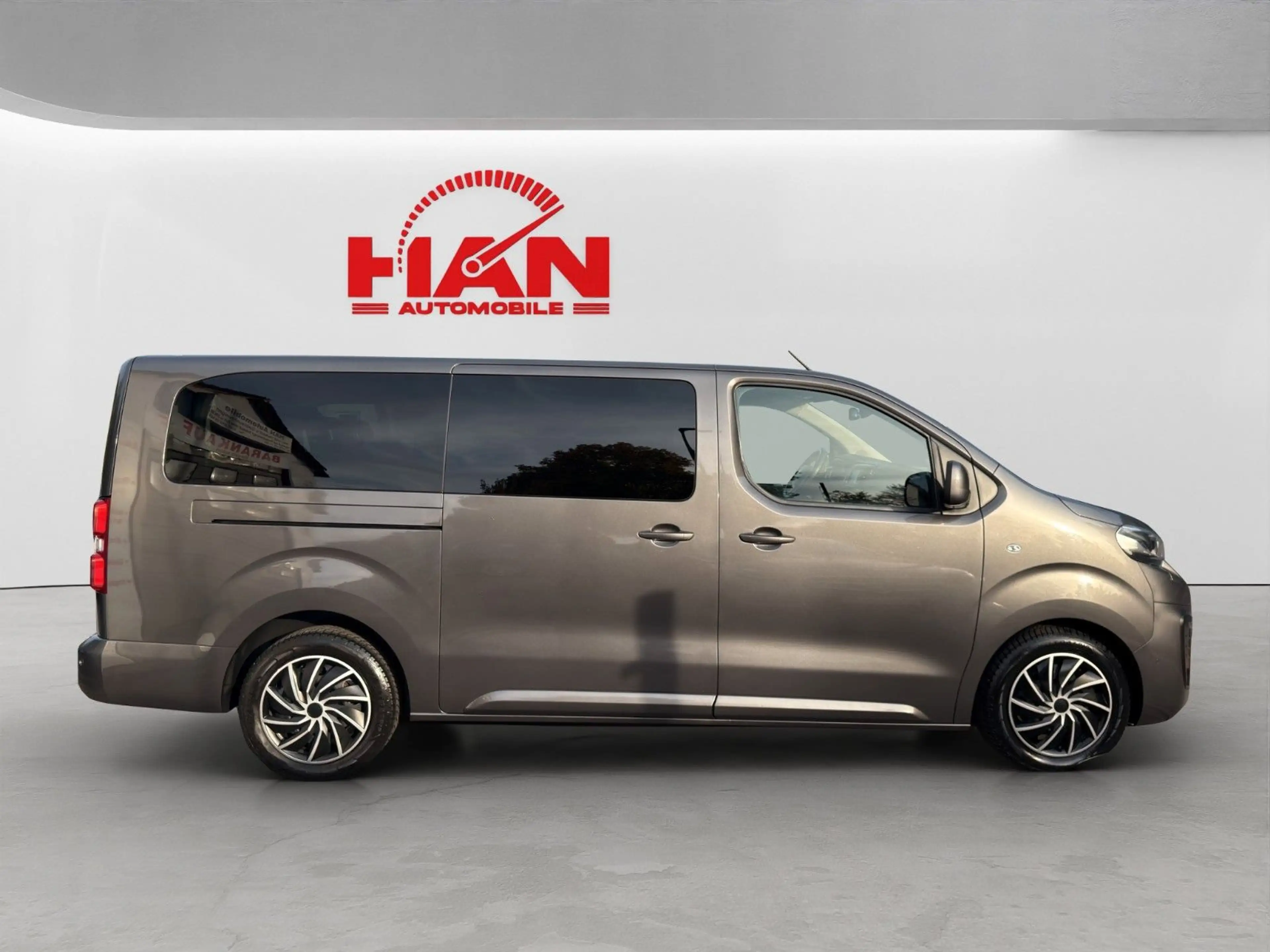 Peugeot Traveller Active L3/8-Sitzer/Automatik/Kamera — photo 7