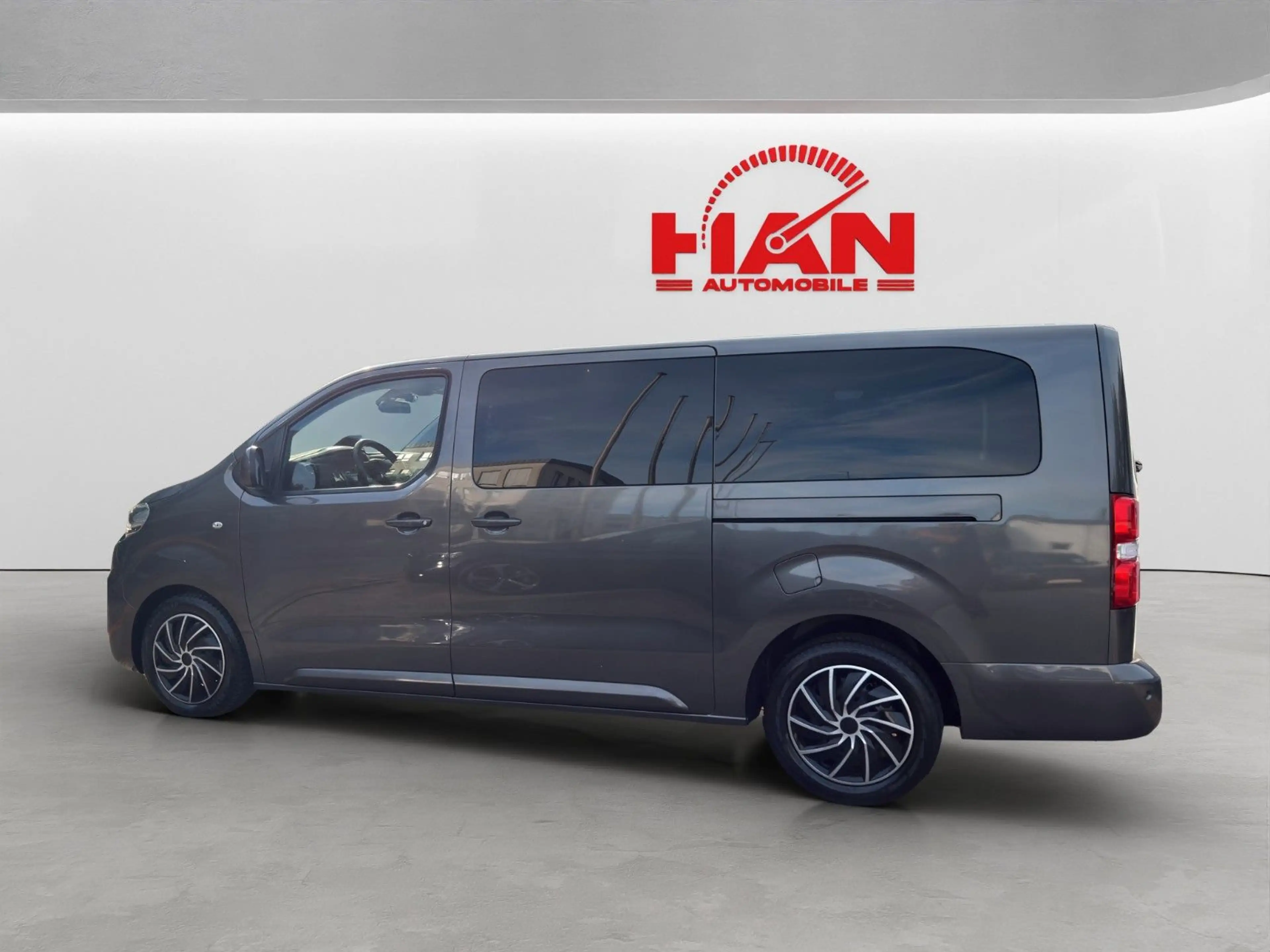 Peugeot Traveller Active L3/8-Sitzer/Automatik/Kamera — photo 3