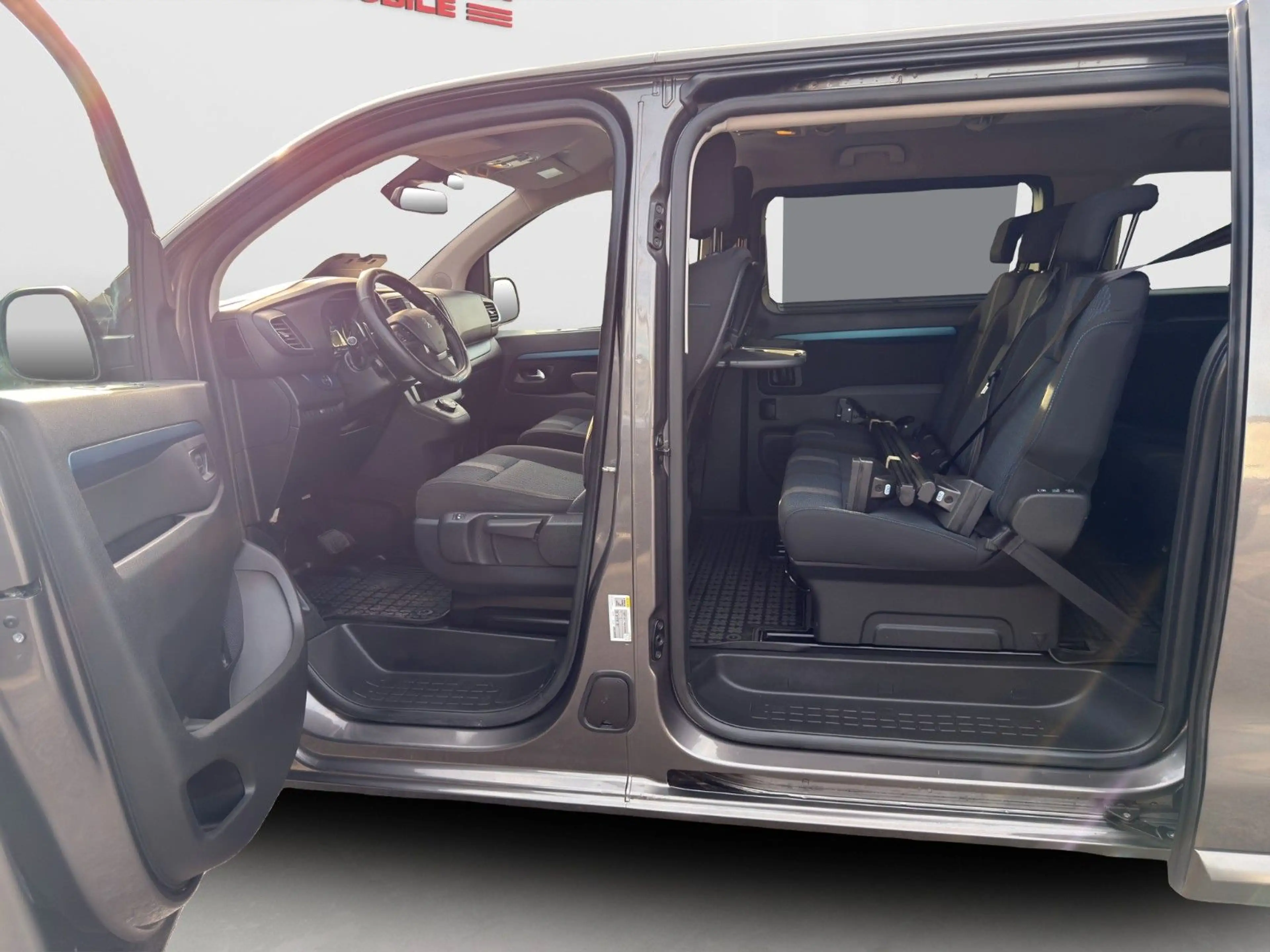 Peugeot Traveller Active L3/8-Sitzer/Automatik/Kamera — photo 13